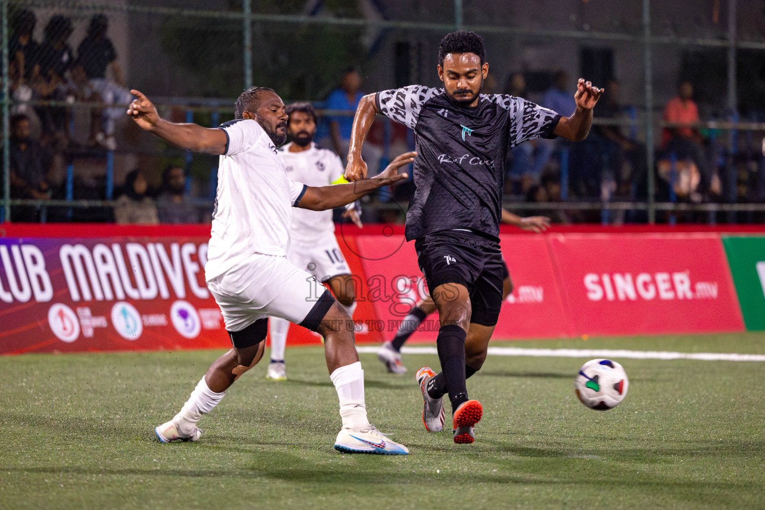 DHAAKHILY CLUB vs HULHUMALE HOSPITAL in Club Maldives Classic 2024 held in Rehendi Futsal Ground, Hulhumale', Maldives on Thursday, 5th September 2024. 
Photos: Hassan Simah / images.mv