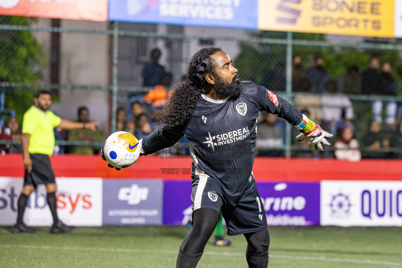 S Hithadhoo VS S MaradhooFeydhoo Atoll Round Semi-Final on Day 20 of Golden Futsal Challenge 2025 was held on Friday, 24 January 2025, in Hulhumale', Maldives. 
Photos: Hassan Simah / images.mv