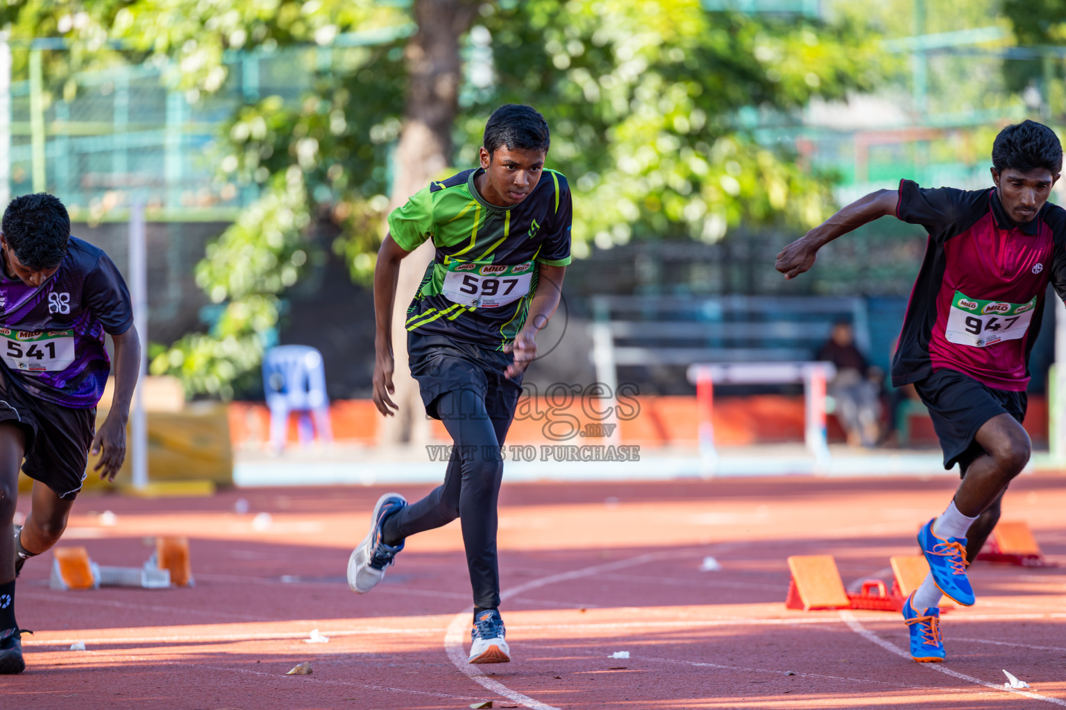Day 1 of Inter-school Athletics Championship 2025 held in Ekuveni Synthetic Track, Male', Maldives on Monday, 06th October 2025. Photos by: Nausham Waheed, Areef, Ismail Thoriq / Images.mv