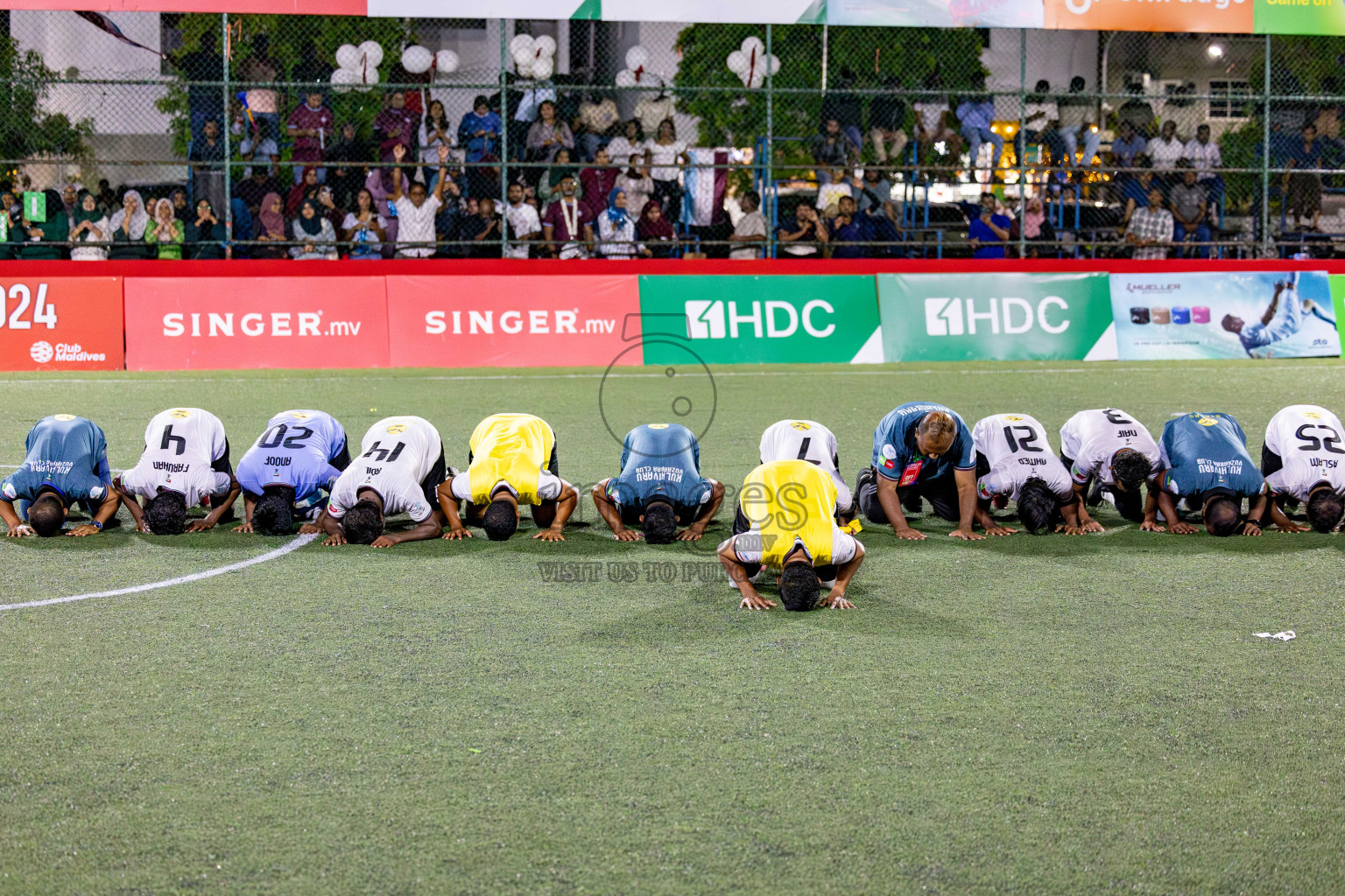 TEAM BADHAHI vs KULHIVARU VUZARA CLUB in the Semi-finals of Club Maldives Classic 2024 held in Rehendi Futsal Ground, Hulhumale', Maldives on Tuesday, 19th September 2024. 
Photos: Ismail Thoriq / images.mv