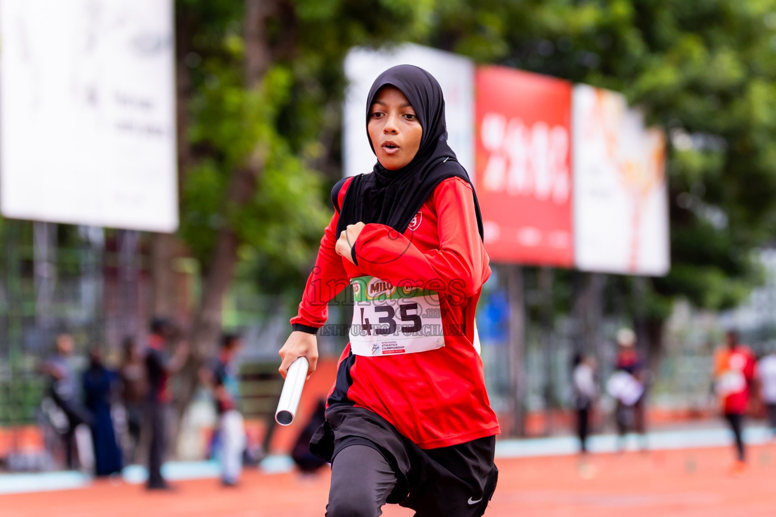 Day 6 of Inter-school Athletics Championship 2025 held in Ekuveni Synthetic Track, Male', Maldives on Sunday, 12th October 2025. Photos by: Nausham Waheed / Images.mv