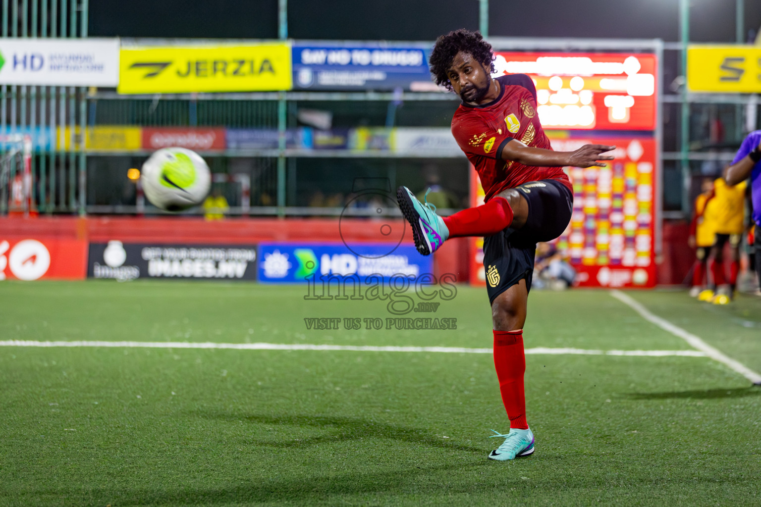 L. Isdhoo VS L. Gan on Day 33 of Golden Futsal Challenge 2024, held on Sunday, 18th February 2024, in Hulhumale', Maldives Photos: Hassan Simah / images.mv