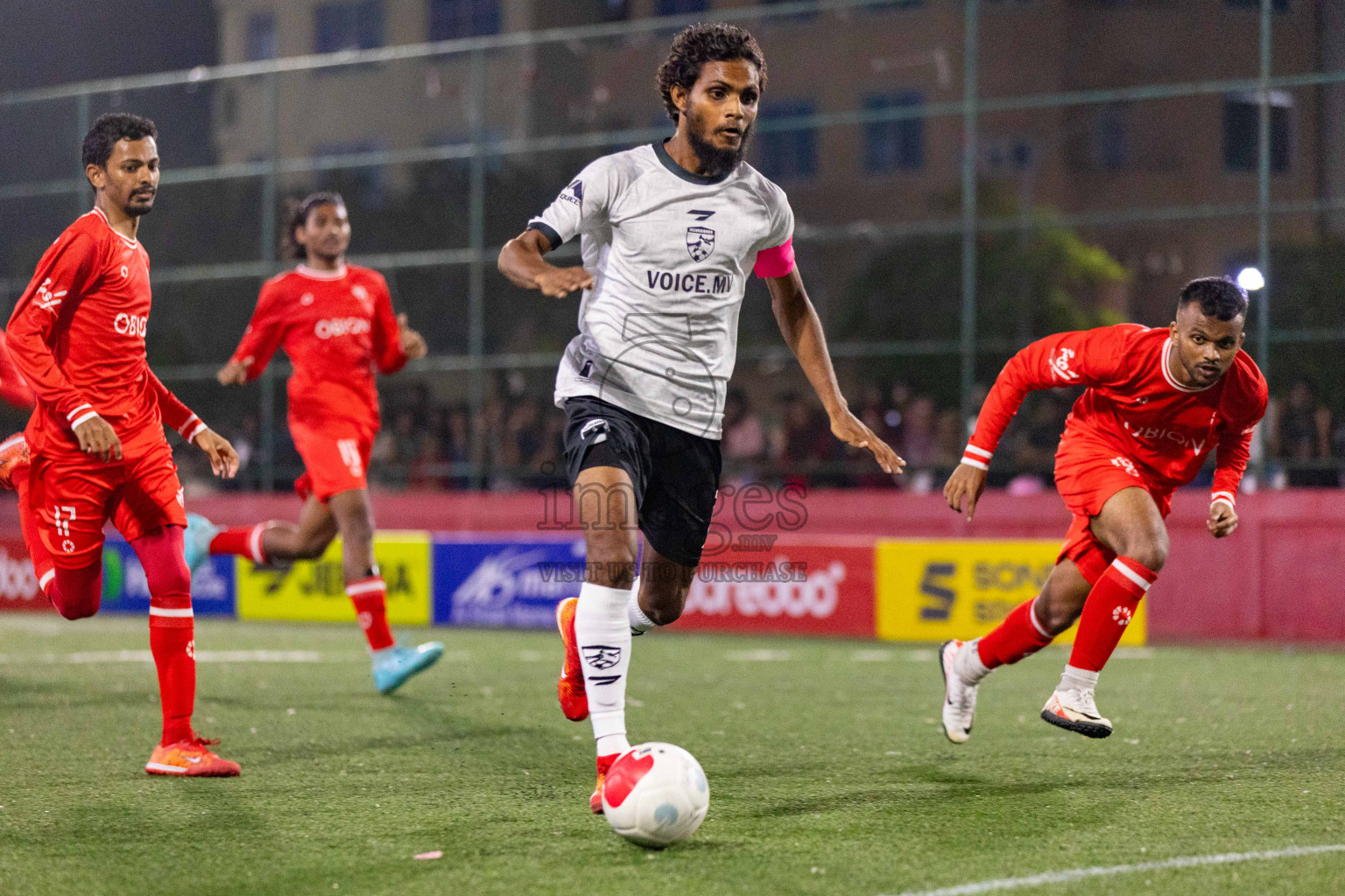 R Fainu vs R Inguraidhoo in Golden Futsal Challenge 2024 was held on Tuesday, 16th January 2024, in Hulhumale', Maldives
Photos: Ismail Thoriq / images.mv