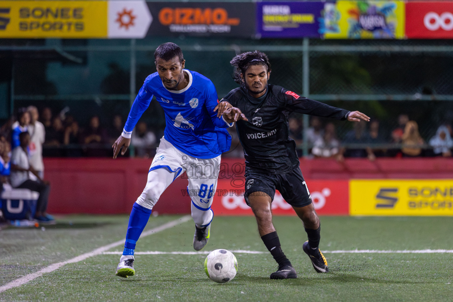 R Inguraidhoo vs R Hulhudhuffaaru in Day 6 of Golden Futsal Challenge 2024 was held on Saturday, 20th January 2024, in Hulhumale', Maldives Photos: Mohamed Mahfooz Moosa / images.mv