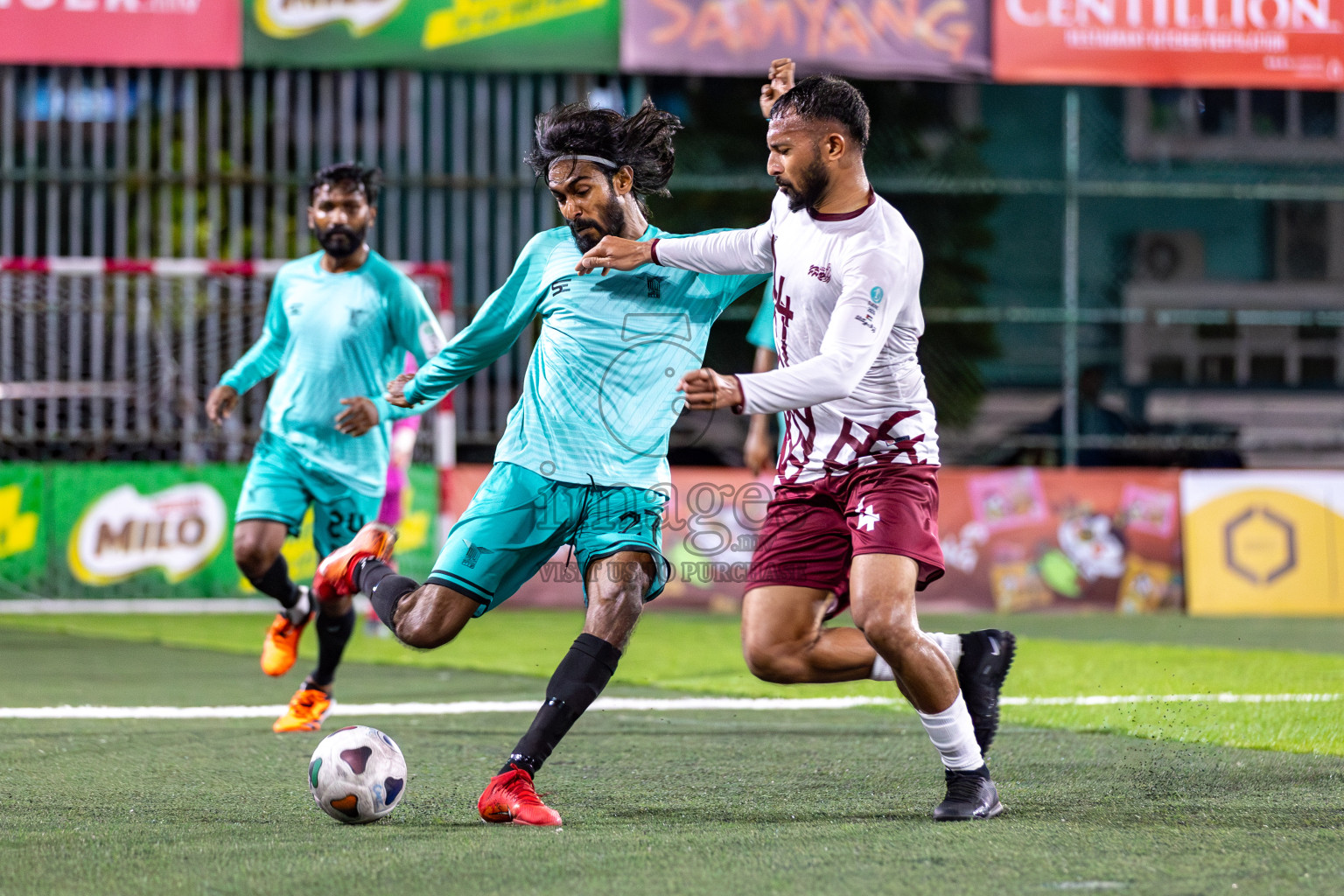 YOUTH RC vs CLUB BINARA in Club Maldives Classic 2024 held in Rehendi Futsal Ground, Hulhumale', Maldives on Tuesday, 10th September 2024. 
Photos: Mohamed Mahfooz Moosa / images.mv