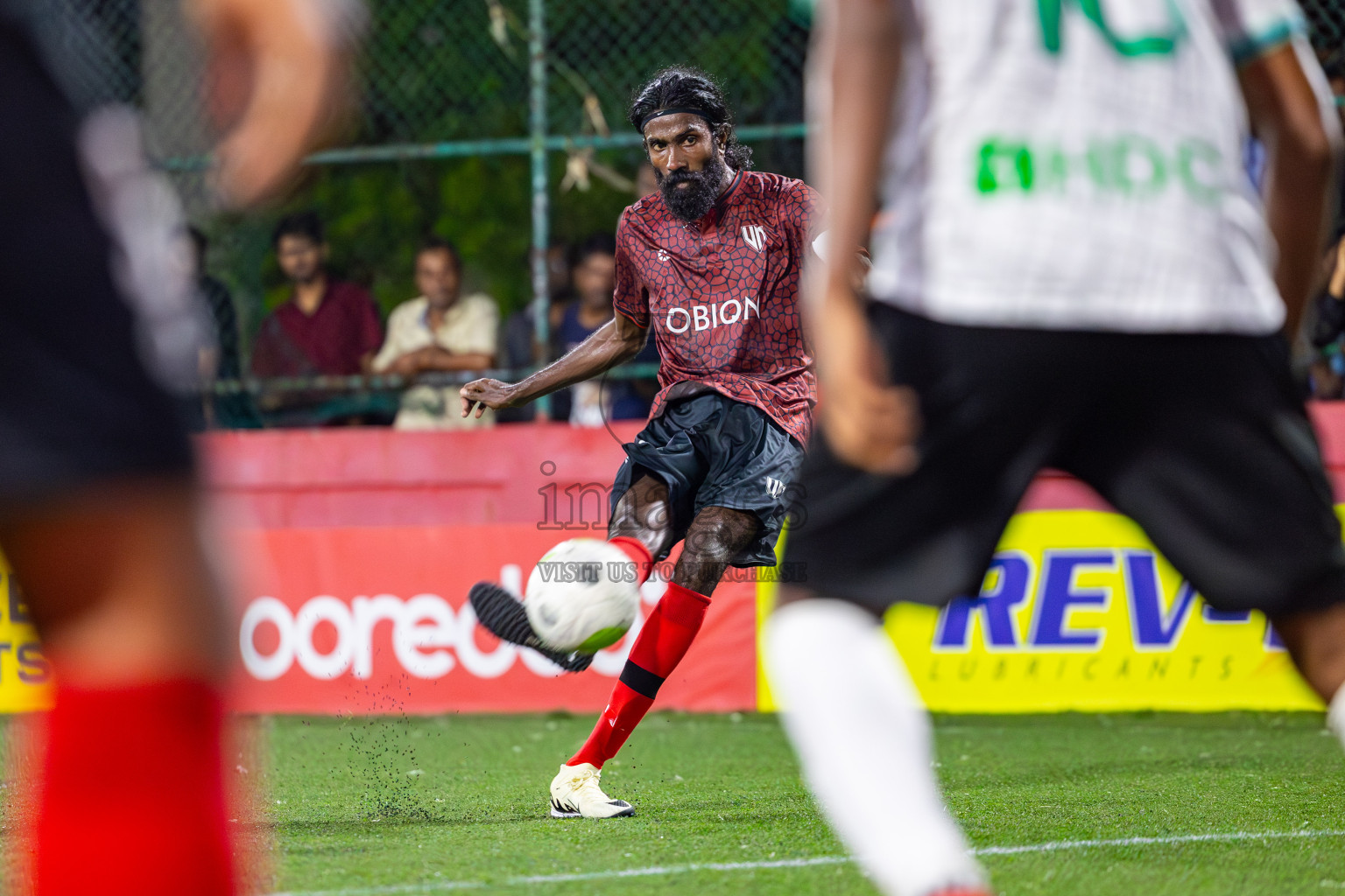 Vilimale vs Hulhumale on Day 34 of Golden Futsal Challenge 2024 was held on Monday, 19th February 2024, in Hulhumale', Maldives
Photos: Mohamed Mahfooz Moosa / images.mv