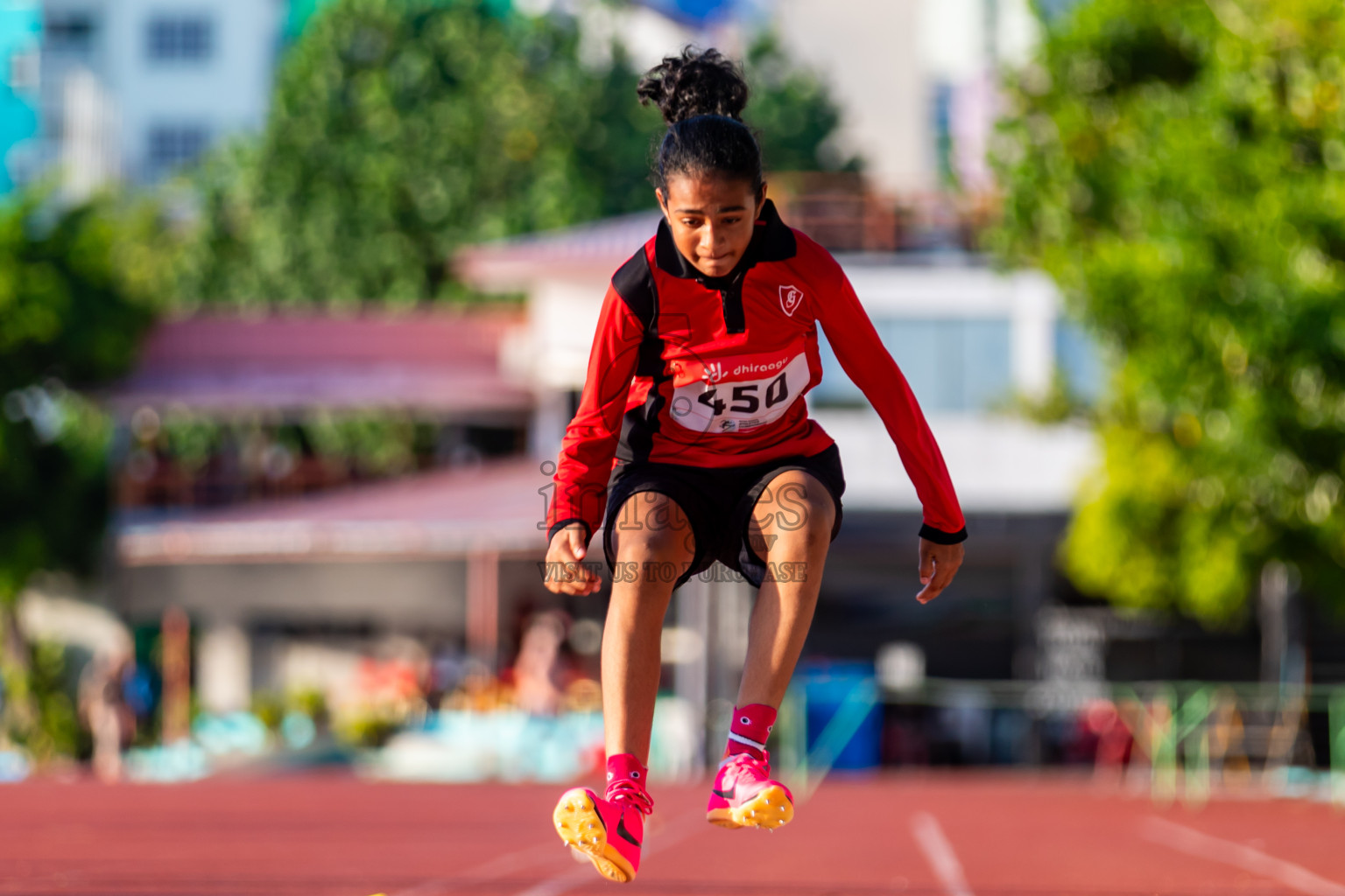Day 2 of Inter-school Athletics Championship 2025 held in Ekuveni Synthetic Track, Male', Maldives on Tuesday, 07th October 2025. Photos by: Riza / Images.mv