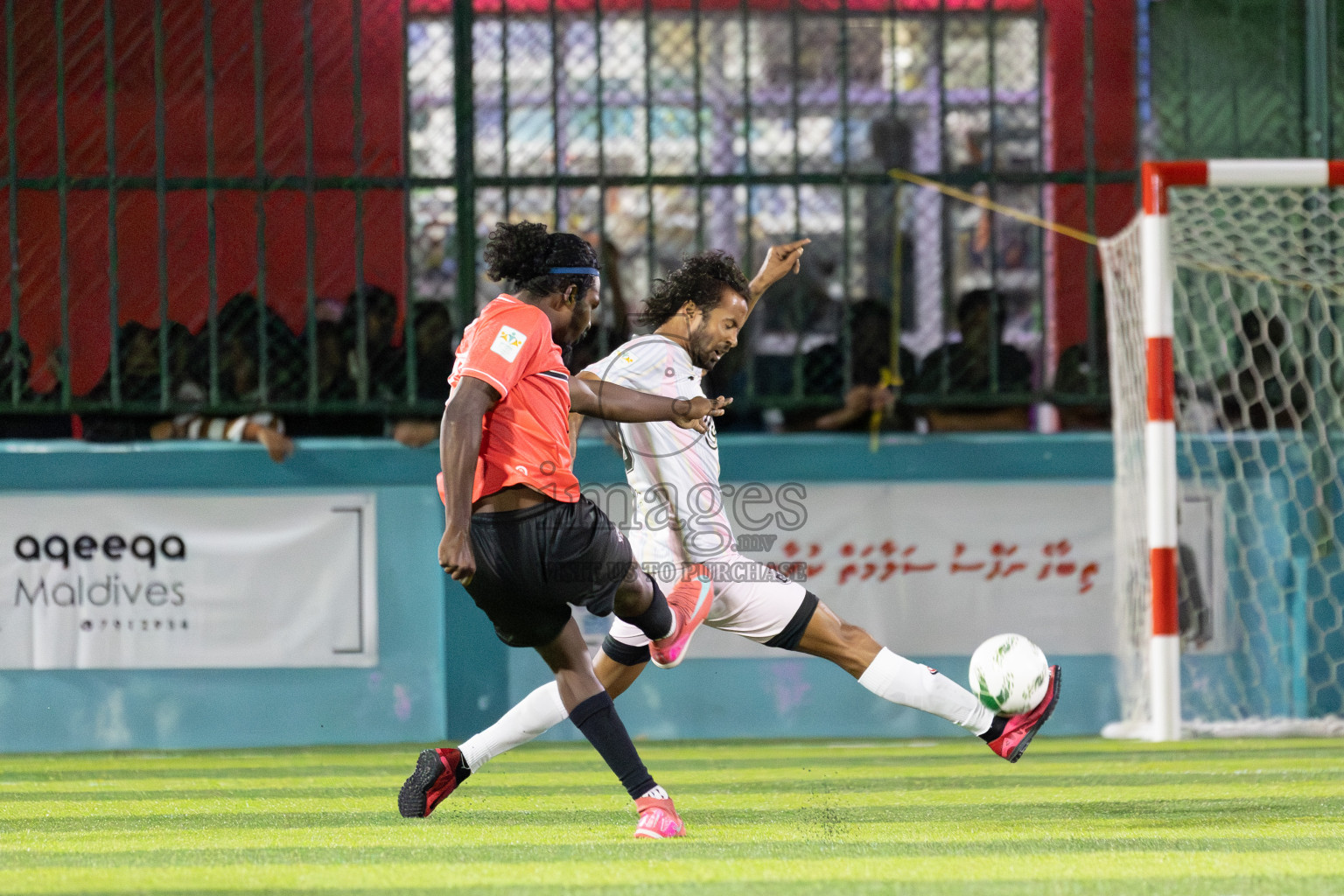 Ifhaams vs J Kovi Goani in Day 1 of Laamehi Dhiggaru Ekuveri Futsal Challenge 2025 was held on Thursday, 24th July 2025, at Dhiggaru Futsal Ground, Dhiggaru, Maldives Photos: Areef Adam / images.mv