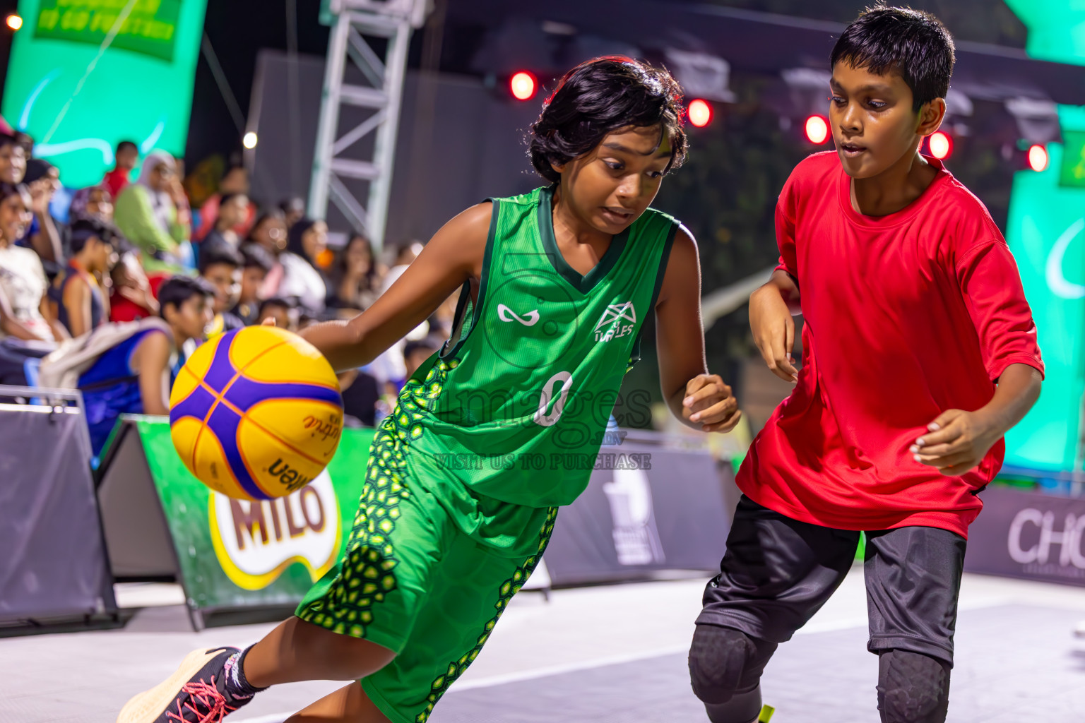 Day 3 of MILO Ramadan 3x3 Challenge 2024 was held in Ekuveni Outdoor Basketball Court at Male', Maldives on Thursday, 14th March 2024.
Photos: Ismail Thoriq / images.mv