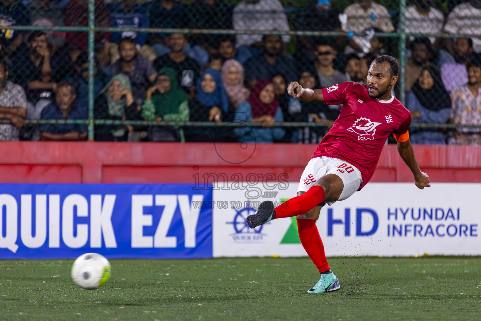 K Gaafaru vs K Kaashidhoo on Day 34 of Golden Futsal Challenge 2024 was held on Monday, 19th February 2024, in Hulhumale', Maldives
Photos: Ismail Thoriq / images.mv