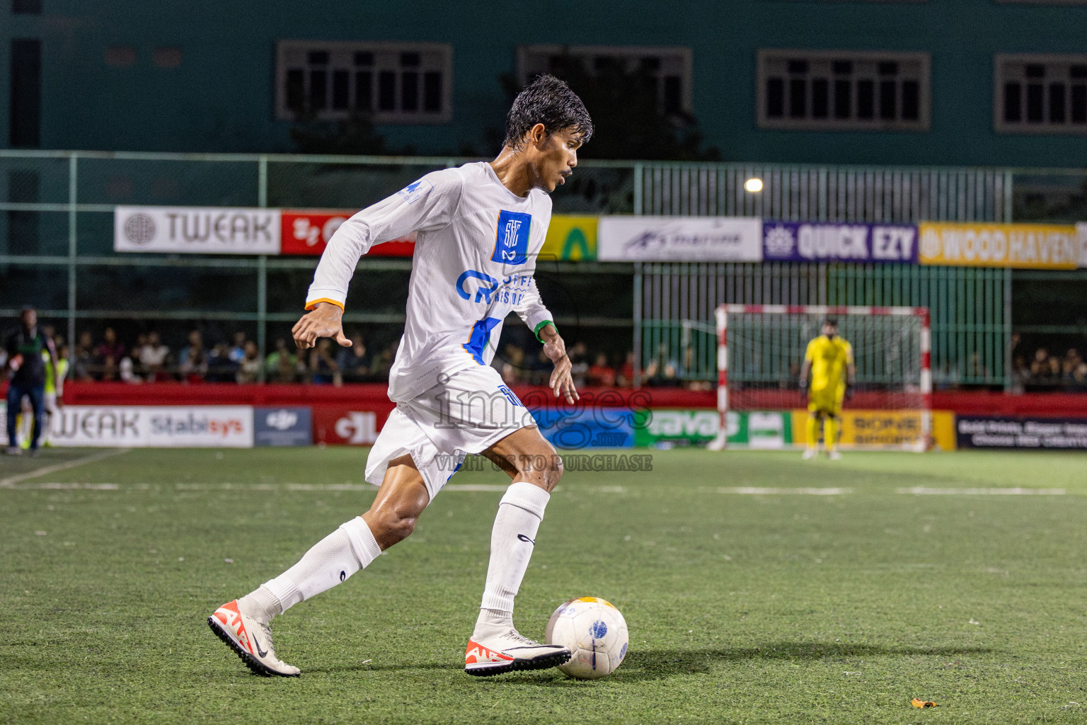 S Hithadhoo VS S MaradhooFeydhoo Atoll Round Semi-Final on Day 20 of Golden Futsal Challenge 2025 was held on Friday, 24 January 2025, in Hulhumale', Maldives. 
Photos: Hassan Simah / images.mv