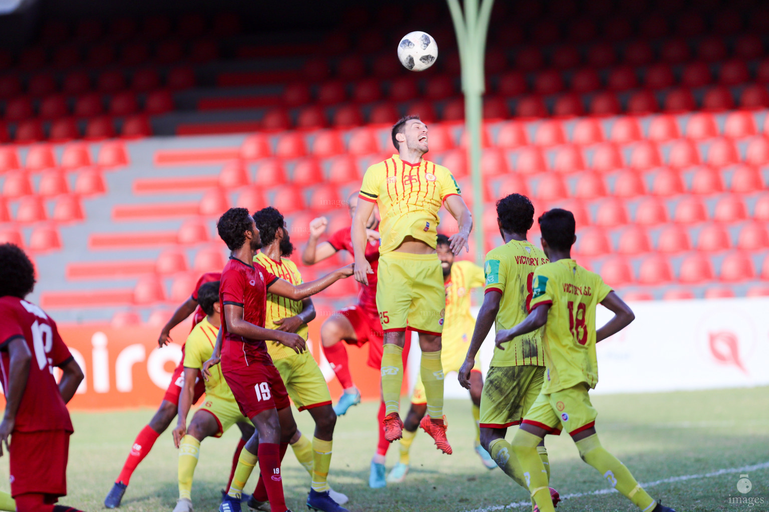 TC Sports Club vs Victory Sports Club in Dhiraagu Dhivehi Premier League 2018 in Male, Maldives, Monday  October 22, 2018. (Images.mv Photo/Suadh Abdul Sattar)