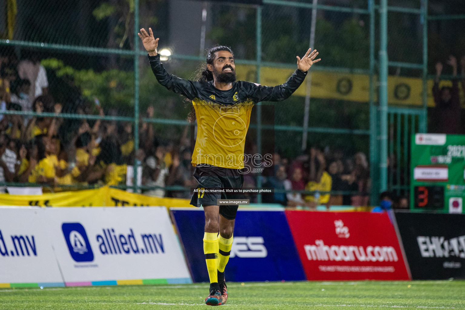 Team FSM Vs Prisons Club in the Semi Finals of Club Maldives 2021 held in Hulhumale, Maldives on 15 December 2021. Photos: Shuu Abdul Sattar / images.mv