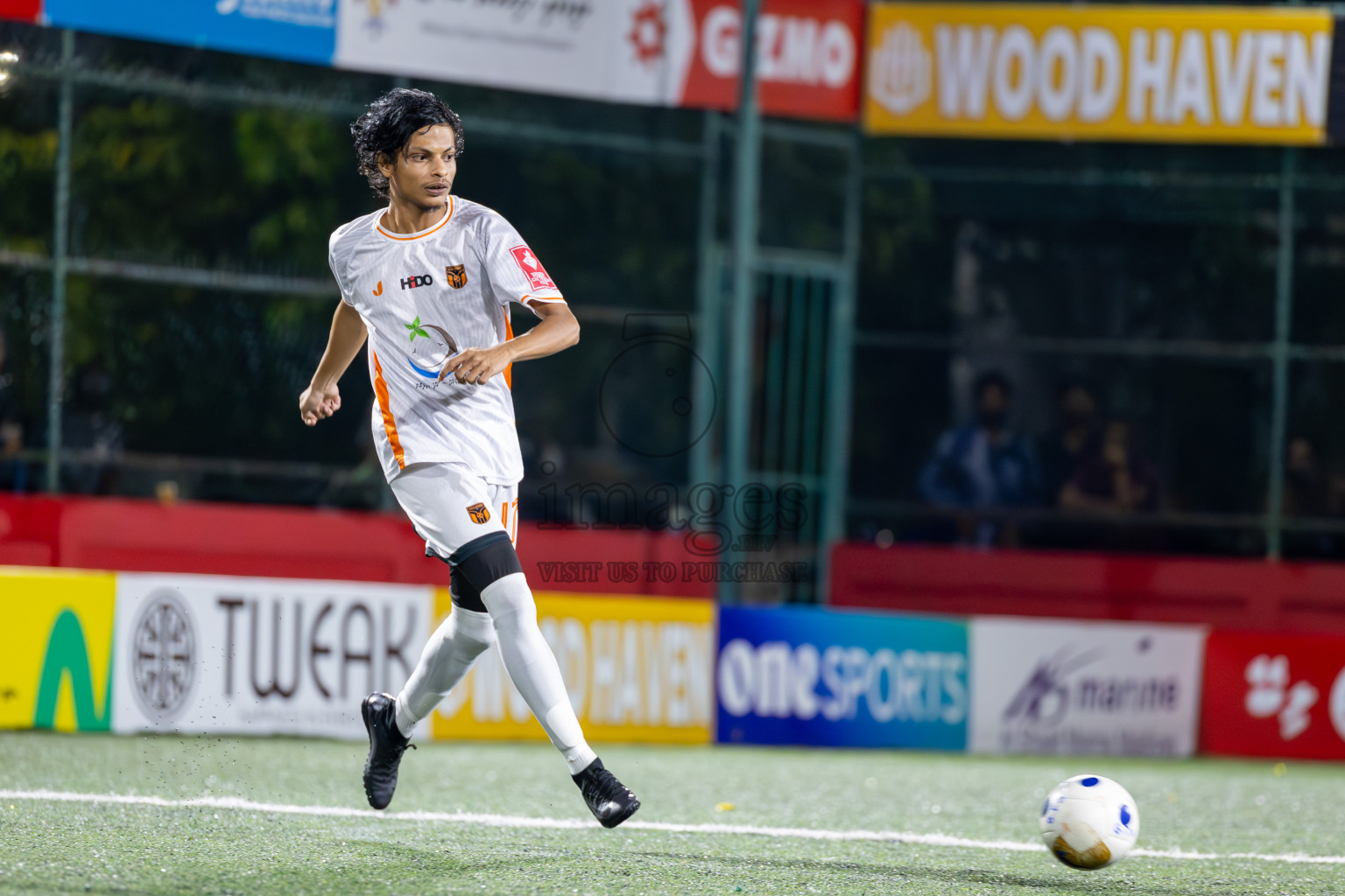 Th Hirilandhoo vs Th Buruni in Day 10 of Golden Futsal Challenge 2025 was held on Tuesday, 14th January 2025, in Hulhumale', Maldives Photos: Ismail Thoriq / images.mv