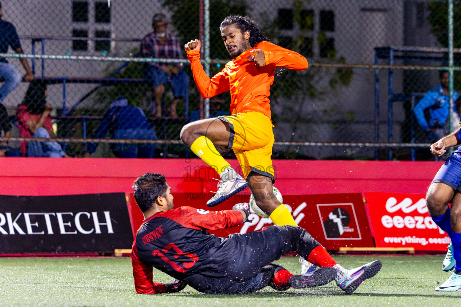 Hulhumale' Hospital vs Customs RC in Day 15 of Office League 2025 was held on Friday, 2nd May 2025 in Hulhumale', Maldives. Photos: Nausham Waheed / images.mv