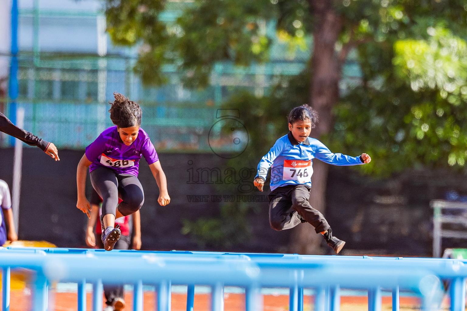 Day 2 of Inter-school Athletics Championship 2025 held in Ekuveni Synthetic Track, Male', Maldives on Tuesday, 07th October 2025. Photos by: Areef Adam / Images.mv