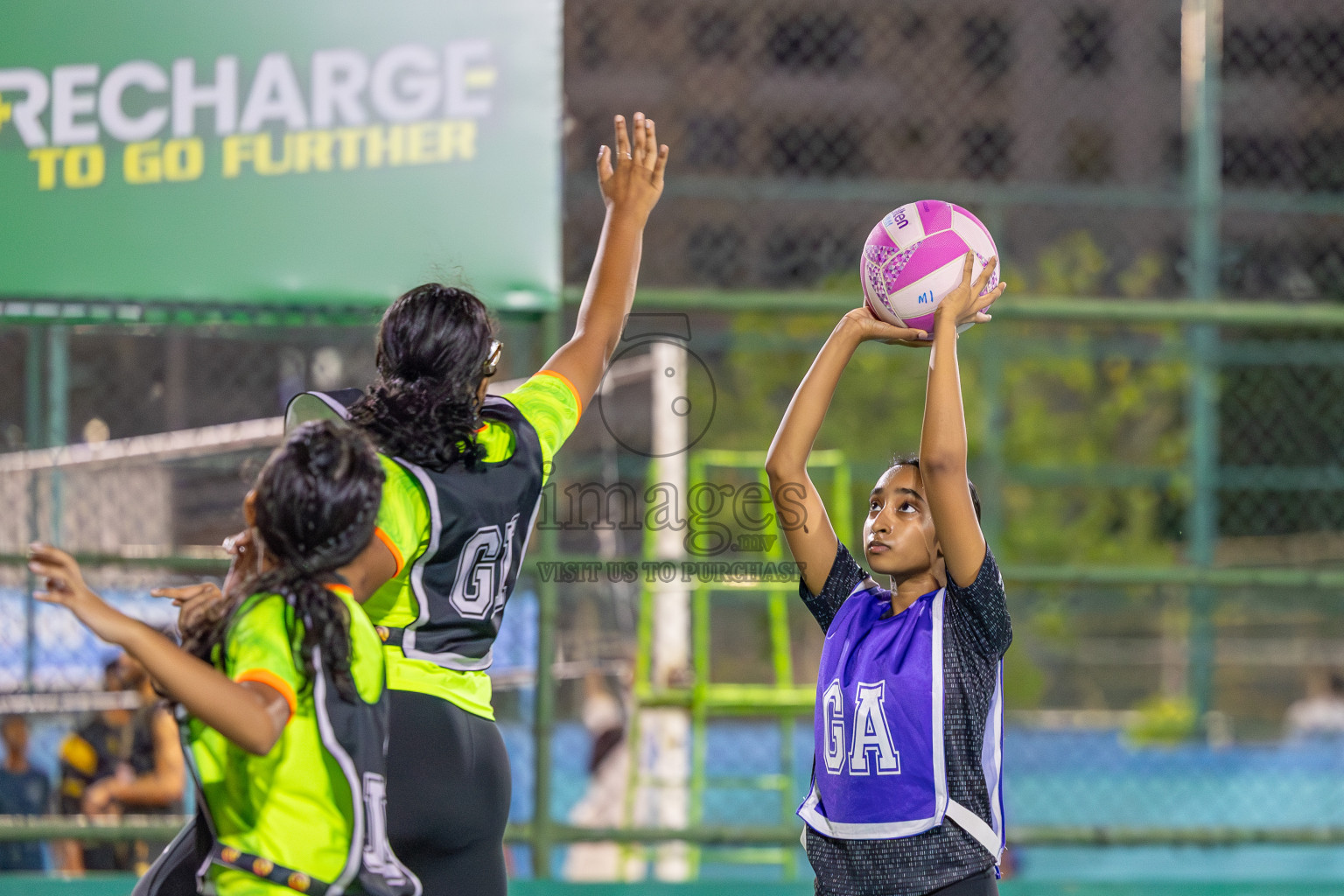 Sports Club Shining Star vs Sports Club Shining Skylark in Division 1 of National Netball Tournament 2025 held in Ekuveni Netball Court at Male', Maldives on Friday, 23rd May 2025. Photos: Mohamed Mahfooz Moosa / images.mv
