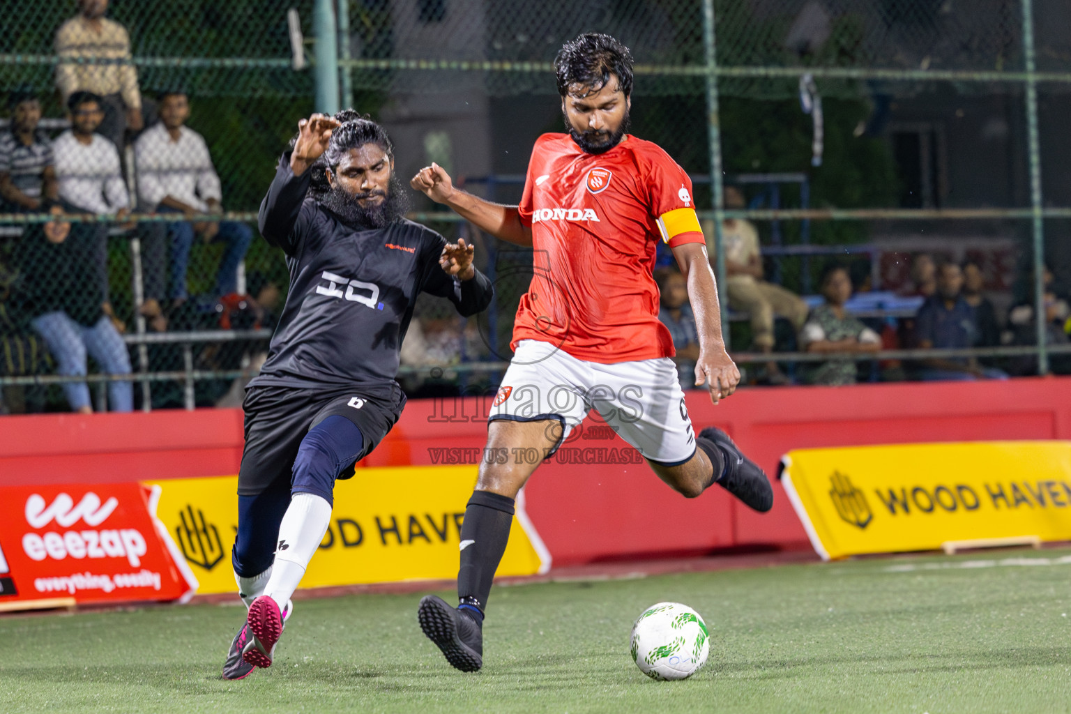 Sheesha vs Roseware in Day 1 of Office League 2025 was held on Wednesday, 16th April 2025 in Hulhumale', Maldives.
Photos: Ismail Thoriq / images.mv