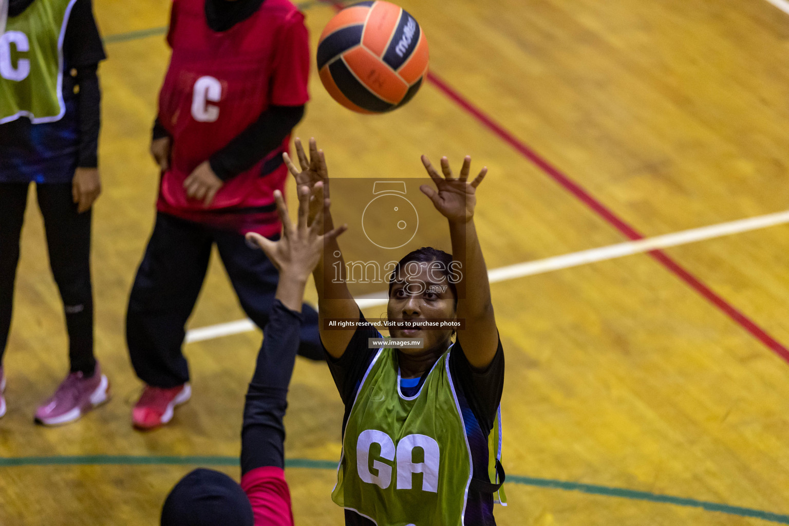 Lorenzo Sports Club vs Youth United Sports Club in the Milo National Netball Tournament 2022 on 20 July 2022, held in Social Center, Male', Maldives. Photographer: Hassan Simah / Images.mv