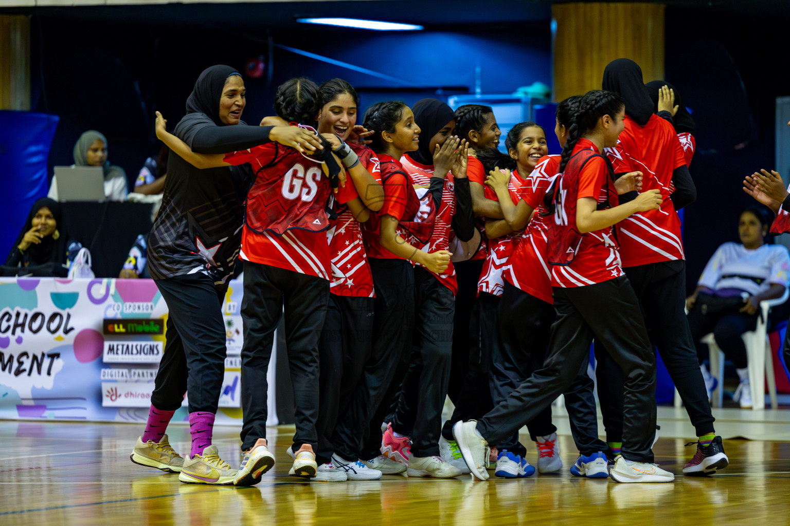 Iskandhar School vs Ghiyasuddin International School in the U15 Finals of Inter-school Netball Tournament held in Social Center at Male', Maldives on Monday, 26th August 2024. Photos: Hassan Simah / images.mv