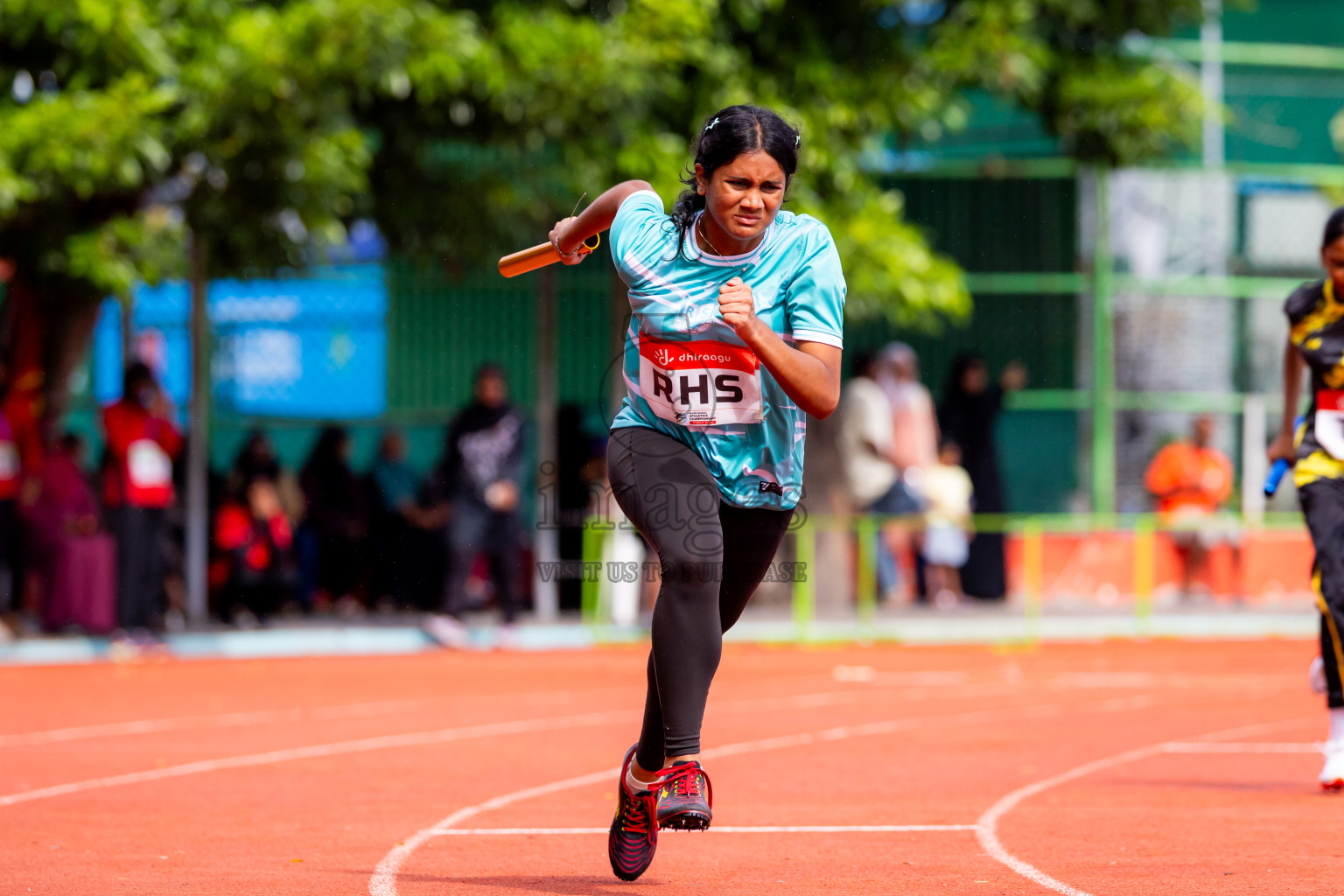 Day 6 of Inter-school Athletics Championship 2025 held in Ekuveni Synthetic Track, Male', Maldives on Sunday, 12th October 2025. Photos by: Nausham Waheed / Images.mv