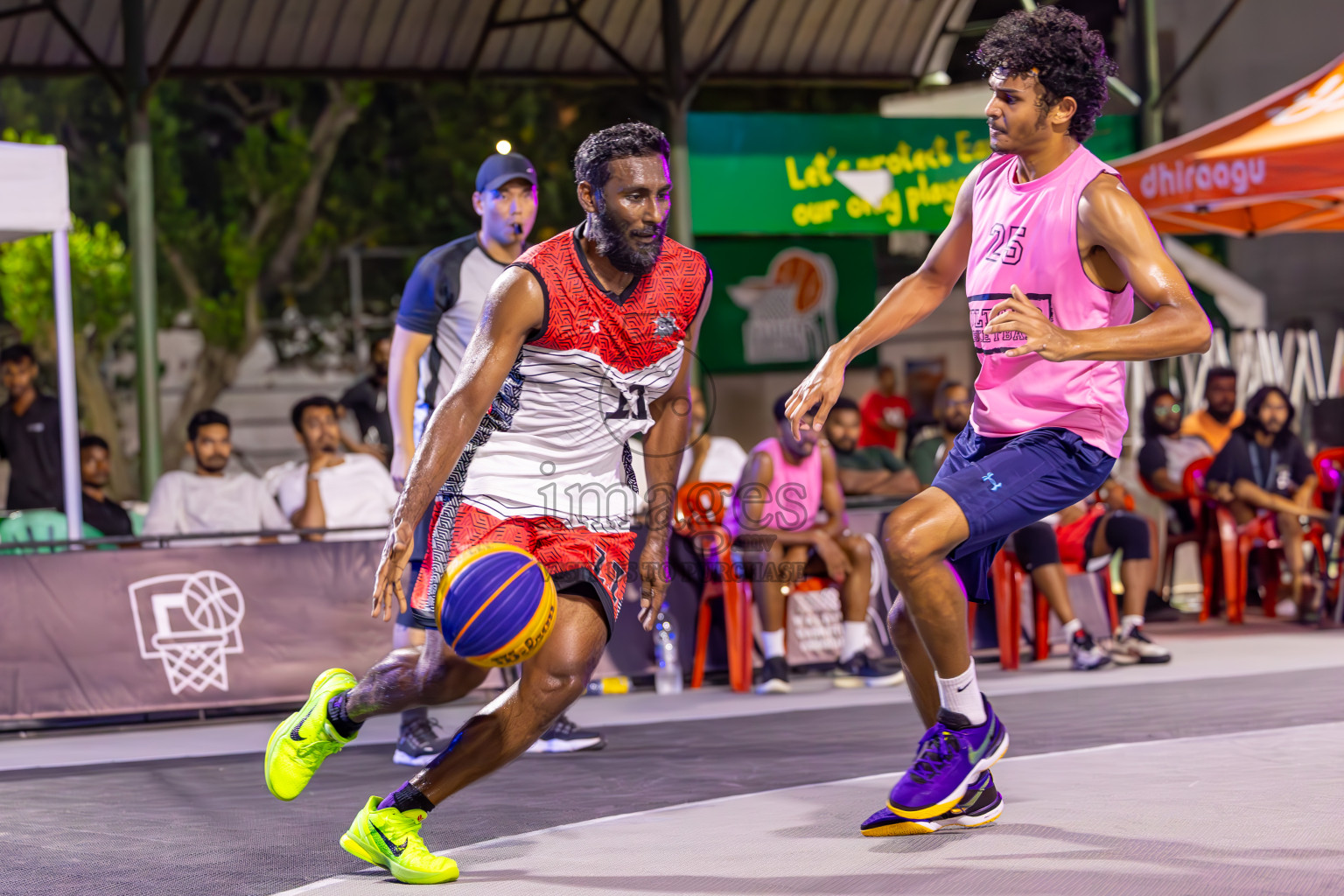 Day 6 of MILO Ramadan 3x3 Challenge 2024 was held in Ekuveni Outdoor Basketball Court at Male', Maldives on Sunday, 18th March 2024.
Photos: Ismail Thoriq / images.mv