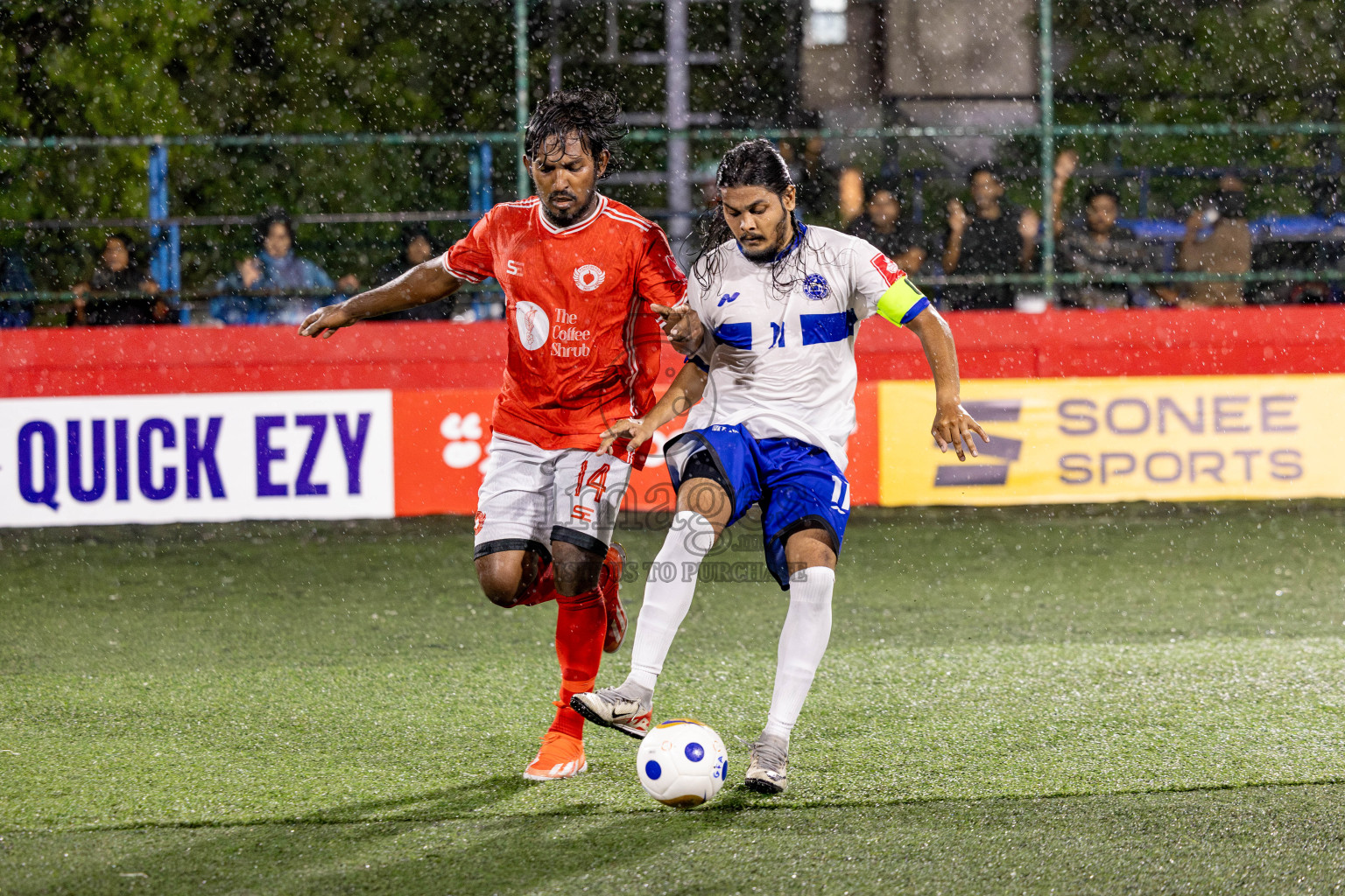 Th. Veymandoo VS Th. Kandoodhoo in Day 18 of Golden Futsal Challenge 2025 was held on Wednesday, 22nd January 2025, in Hulhumale', Maldives. Photos: Nausham Waheed / images.mv