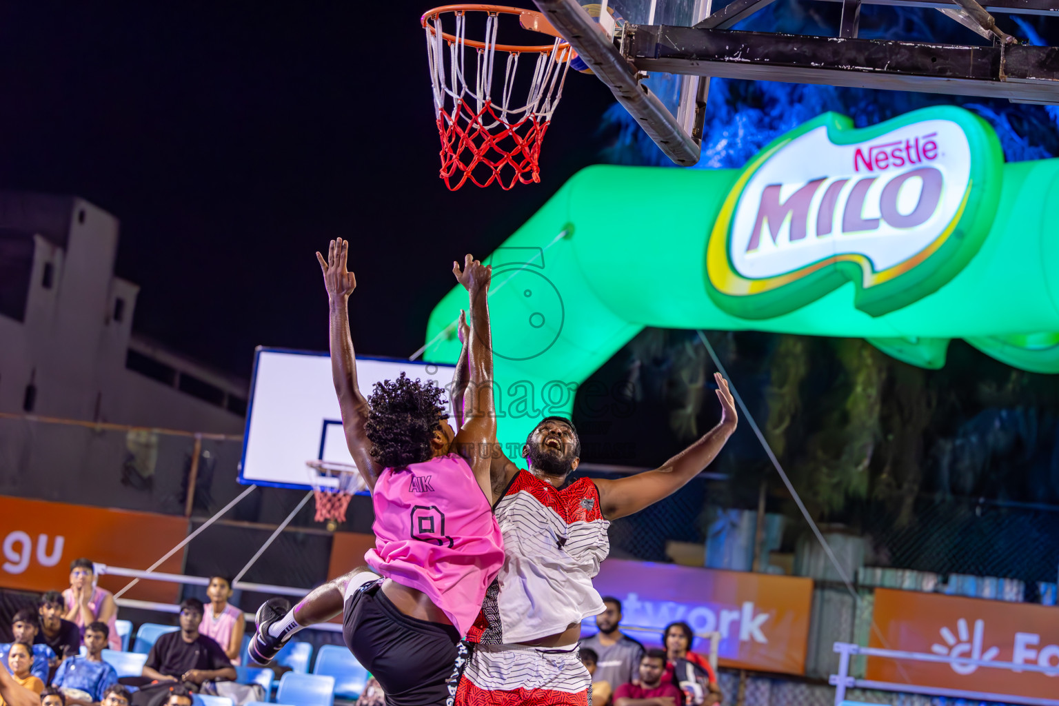 Day 6 of MILO Ramadan 3x3 Challenge 2024 was held in Ekuveni Outdoor Basketball Court at Male', Maldives on Sunday, 18th March 2024.
Photos: Ismail Thoriq / images.mv