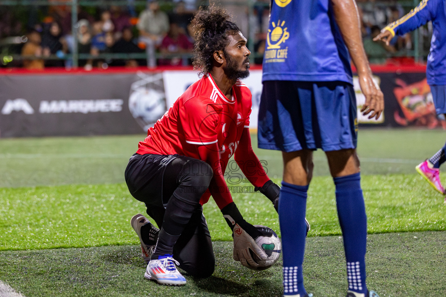 CLUB 220 vs HPSN in the Quarter Finals of Club Maldives Classic 2024 held in Rehendi Futsal Ground, Hulhumale', Maldives on Tuesday, 17th September 2024. 
Photos: Hassan Simah / images.mv