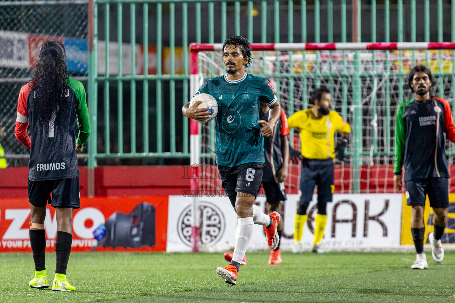 L Isdhoo VS L Maabaidhoo in Atoll Round Semi-Final on Day 22 of Golden Futsal Challenge 2025 was held on Sunday , 26th January 2025, in Hulhumale', Maldives. Photos: Nausham Waheed / images.mv