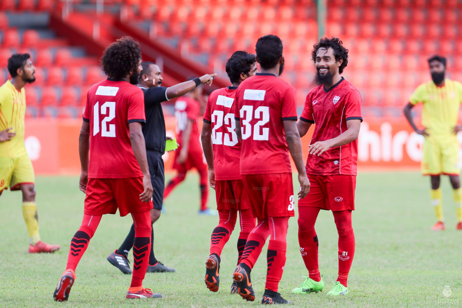 TC Sports Club vs Victory Sports Club in Dhiraagu Dhivehi Premier League 2018 in Male, Maldives, Monday  October 22, 2018. (Images.mv Photo/Suadh Abdul Sattar)