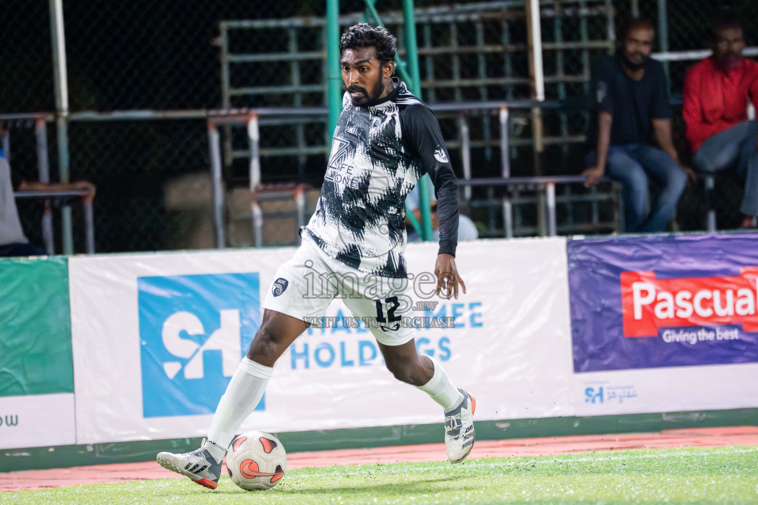 BG SC VS Goalhians in Day 3 - Fonadhoo Youth Futsal Challenge 2025 held in Fonadhoo Futsal Stadium, L. Fonadhoo, Maldives on Tuesdat, 28th October 2025 Photos: Arif Rasheed / images.mv