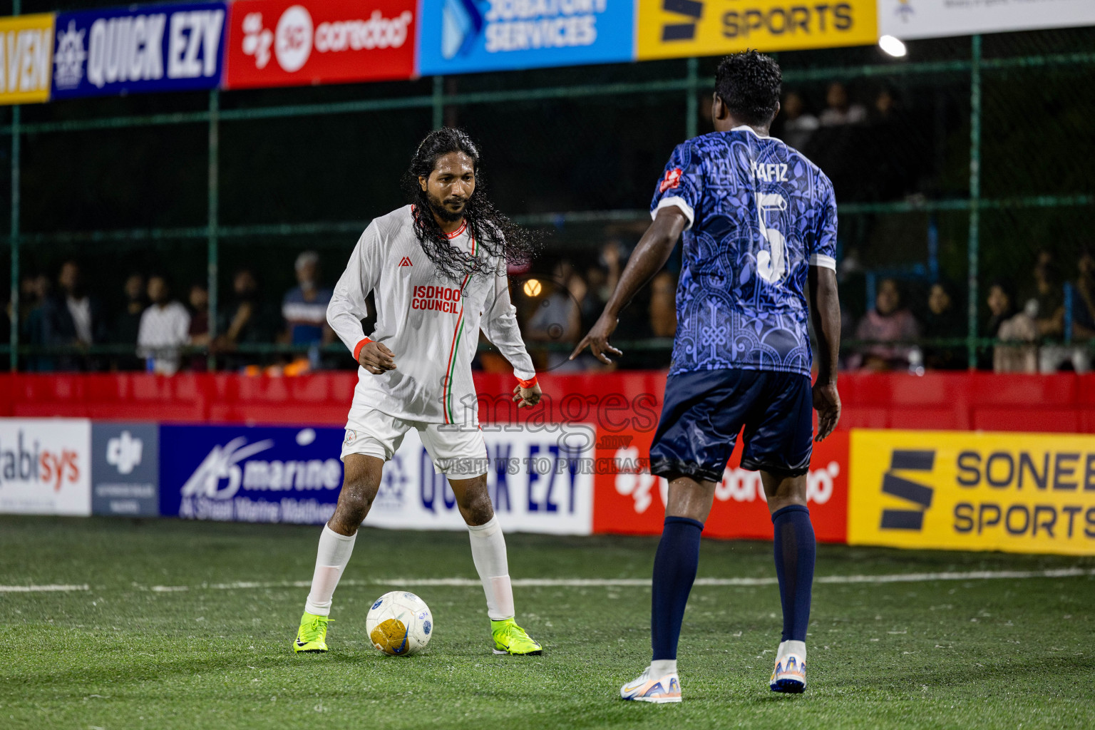 L. Isdhoo VS L. Mundoo in Day 18 of Golden Futsal Challenge 2025 was held on Wednesday, 22nd January 2025, in Hulhumale', Maldives. Photos: Nausham Waheed / images.mv