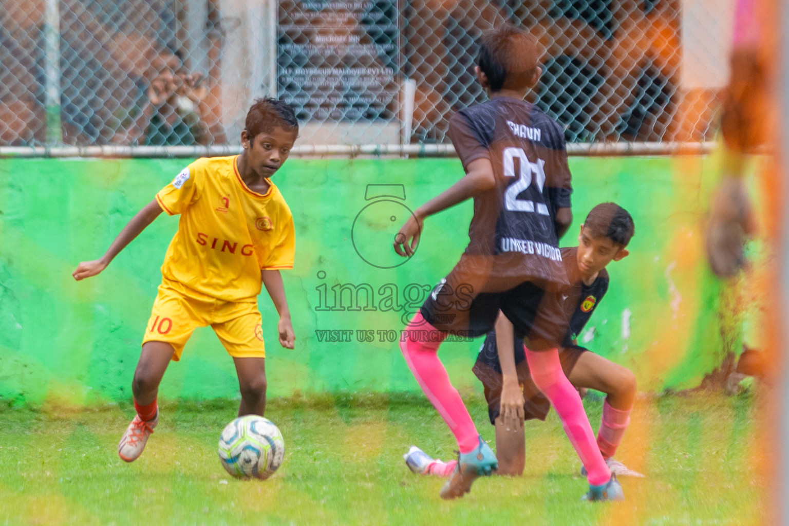 United Victory vs Victory Sports Club  (U12) in Day 5 of Dhivehi Youth League 2024 held at Henveiru Stadium on Friday 29th November 2024. Photos: Shuu Abdul Sattar/ Images.mv