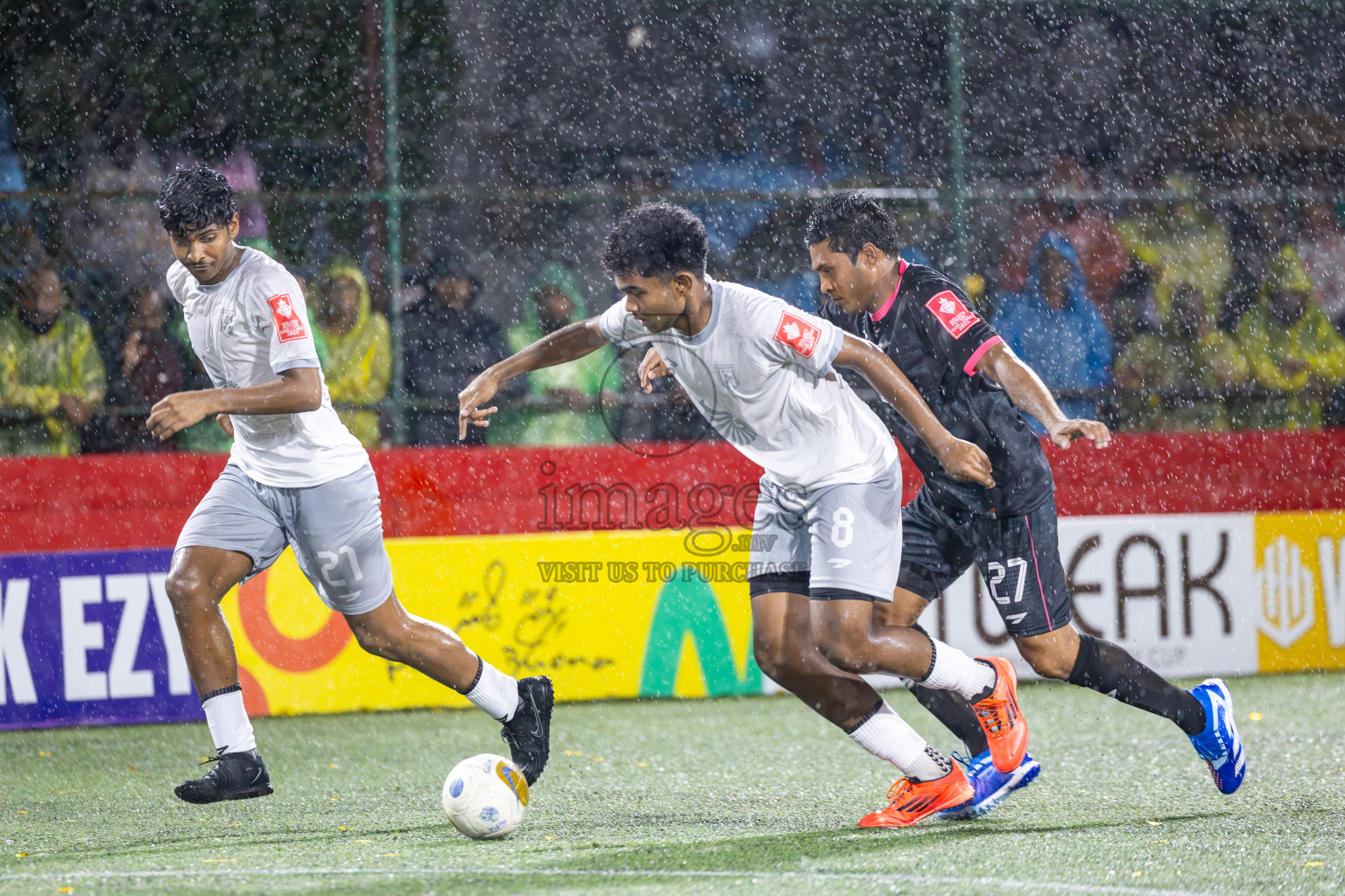 Lh Naifaru vs Lh Kurendhoo on Day 22 of Golden Futsal Challenge 2025 was held on Sunday , 26th January 2025, in Hulhumale', Maldives.
Photos: Ismail Thoriq / images.mv