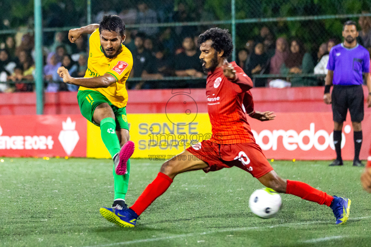 GDh. Vaadhoo VS GDh. Gadhdhoo in Day 23 of Golden Futsal Challenge 2024 was held on Tuesday , 6th February 2024 in Hulhumale', Maldives 
Photos: Hassan Simah / images.mv