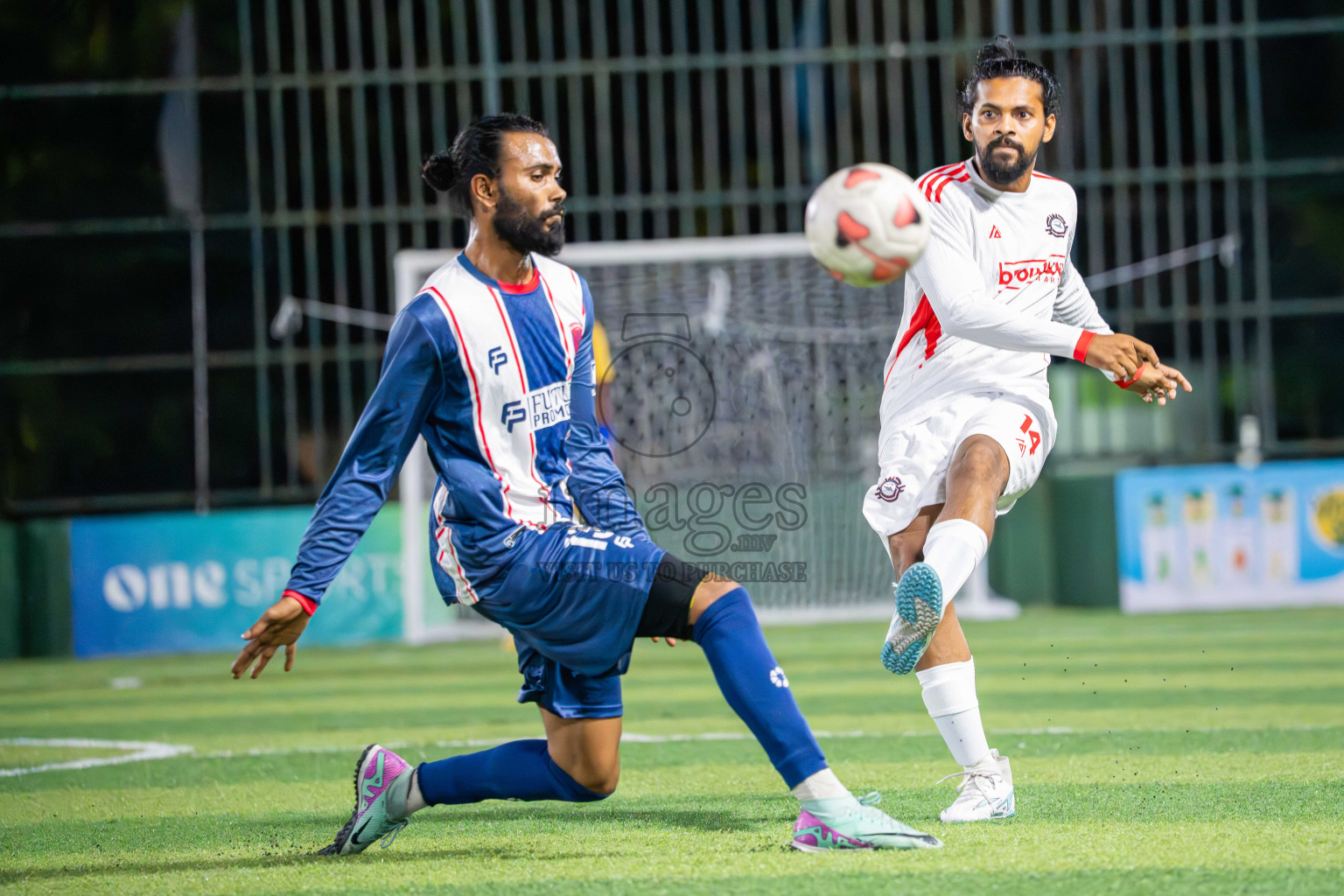 Maahinne UTD VS Outreef SC in Day 1 - Fonadhoo Youth Futsal Challenge 2025 was held in Fonadhoo Futsal Stadium, L. Fonadhoo, Maldives on Sunday, 26th October 2025 Photos: Arif Rasheed / images.mv