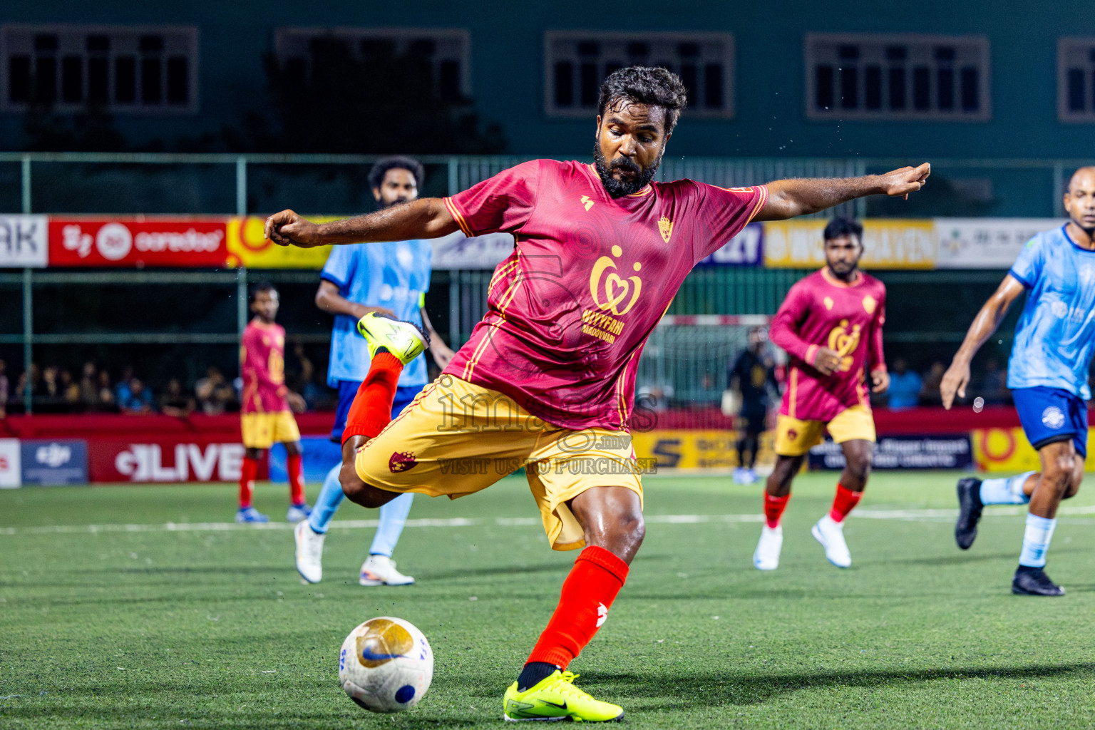 M Maduvvari VS M Dhiggaru in Day 8 of Golden Futsal Challenge 2025 was held on Sunday, 12th January 2025, in Hulhumale', Maldives Photos: Nausham Waheed , Ismail Thoriq / images.mv