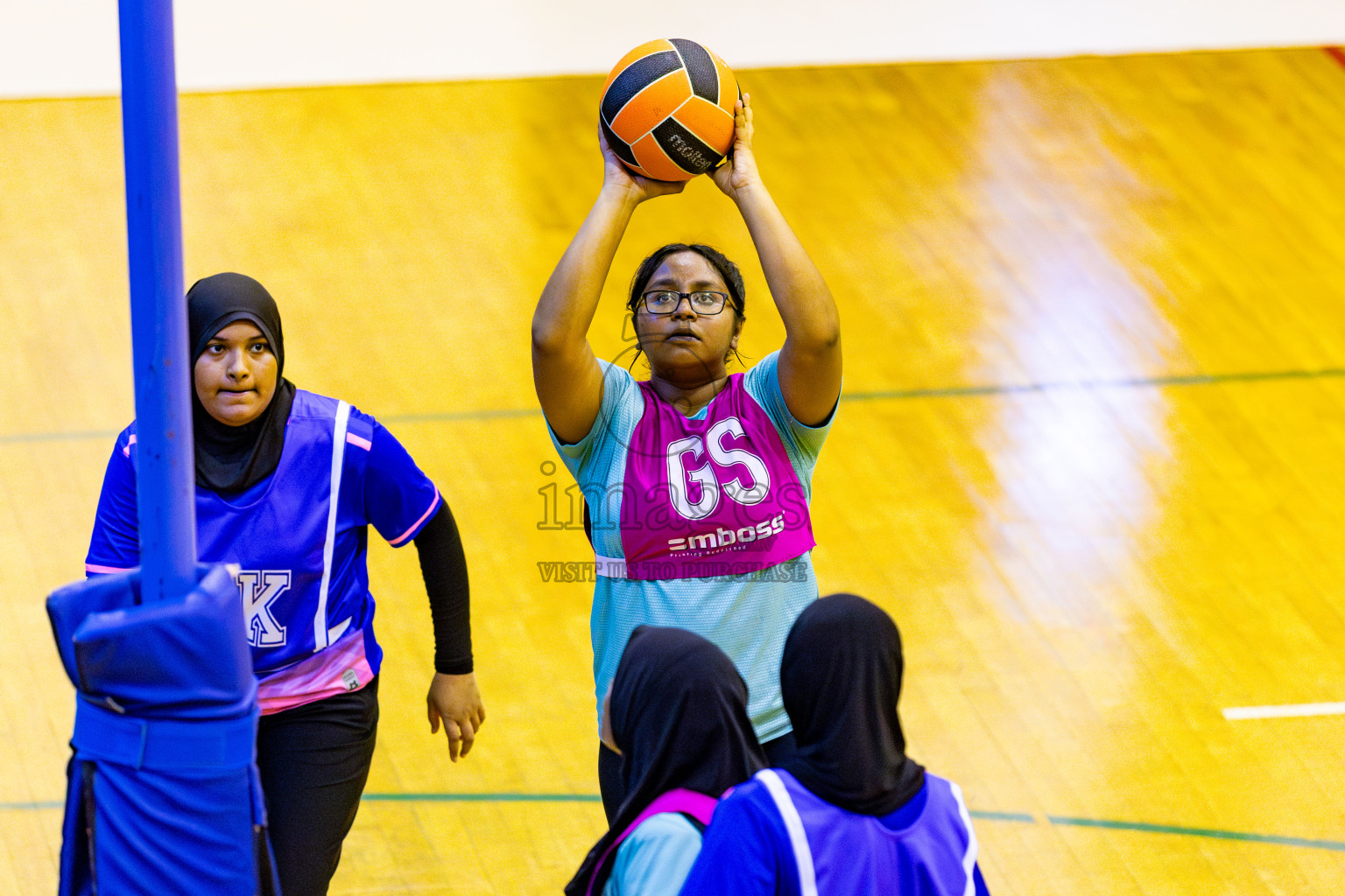 Kulhudhuffushi Youth & Recreation Club vs Club Green StreetDay 2 of 21st National Netball Tournament was held in Social Canter at Male', Maldives on Friday, 18th May 2024. Photos: Nausham Waheed / images.mv