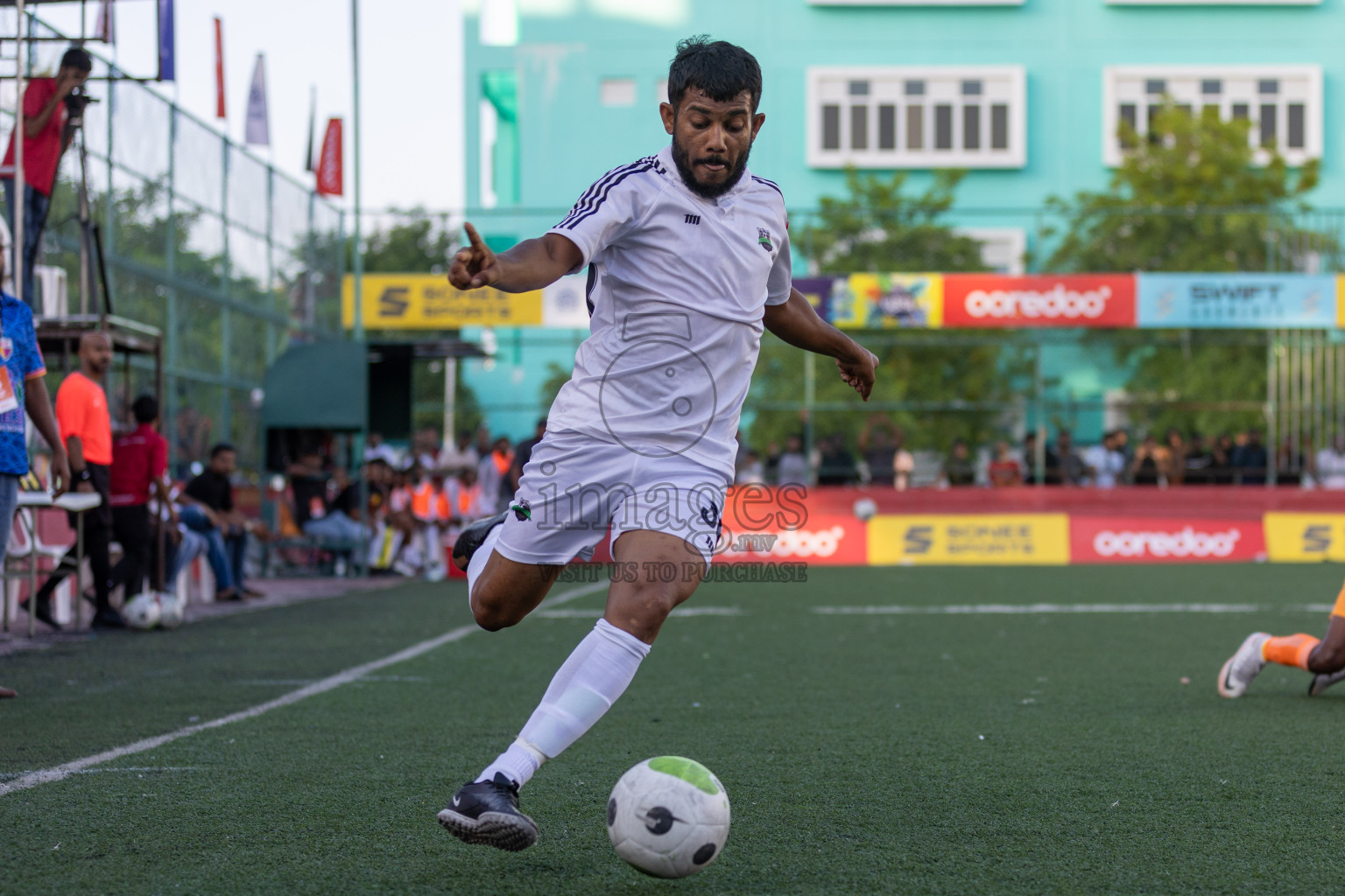 GA Dhaandhoo vs GA Maamendhoo in Day 5 of Golden Futsal Challenge 2024 was held on Friday, 19th January 2024, in Hulhumale', Maldives Photos: Mohamed Mahfooz Moosa / images.mv