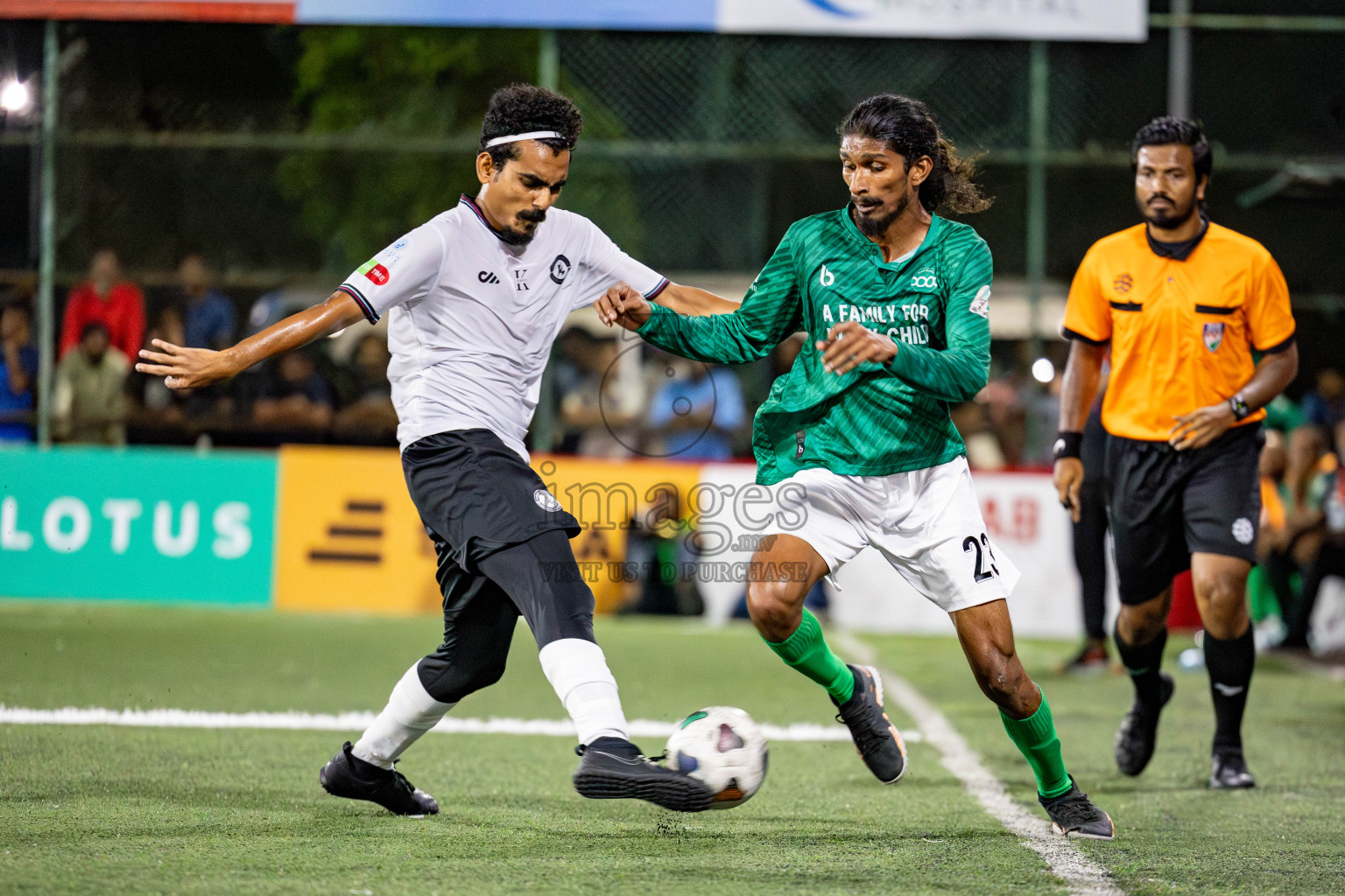 TEAM BADHAHI vs KULHIVARU VUZARA CLUB in the Semi-finals of Club Maldives Classic 2024 held in Rehendi Futsal Ground, Hulhumale', Maldives on Tuesday, 19th September 2024. 
Photos: Ismail Thoriq / images.mv