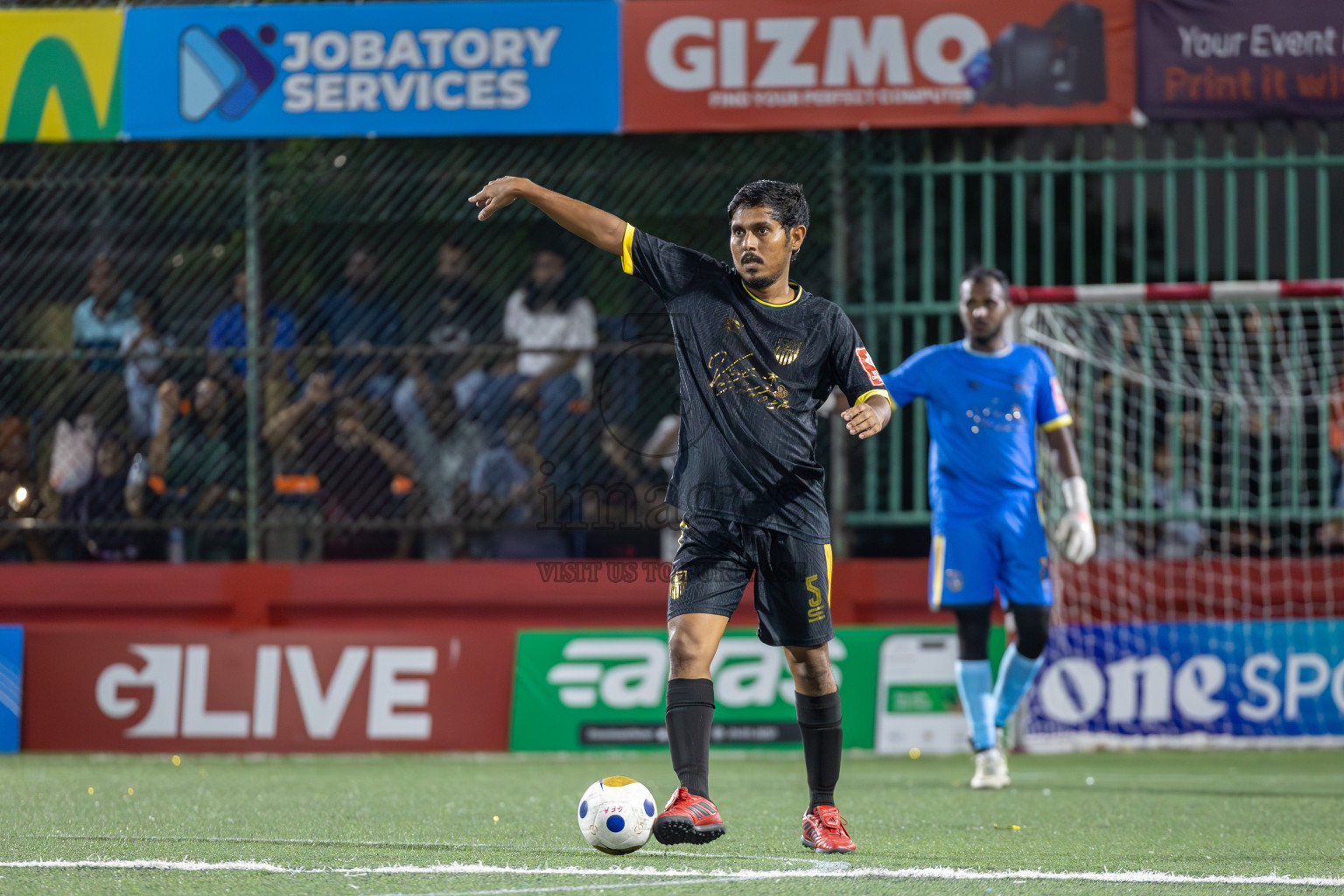 HDh Nolhivaranfaru vs HDh Makunudhoo in Day 1 of Golden Futsal Challenge 2025 on Sunday, 5th January 2025, in Hulhumale', Maldives
Photos: Ismail Thoriq / images.mv