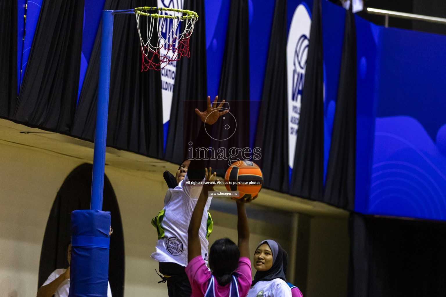 Sports Club Shining Star vs Club Green Streets in the Milo National Netball Tournament 2022 on 17 July 2022, held in Social Center, Male', Maldives. Photographer: Hassan Simah / Images.mv