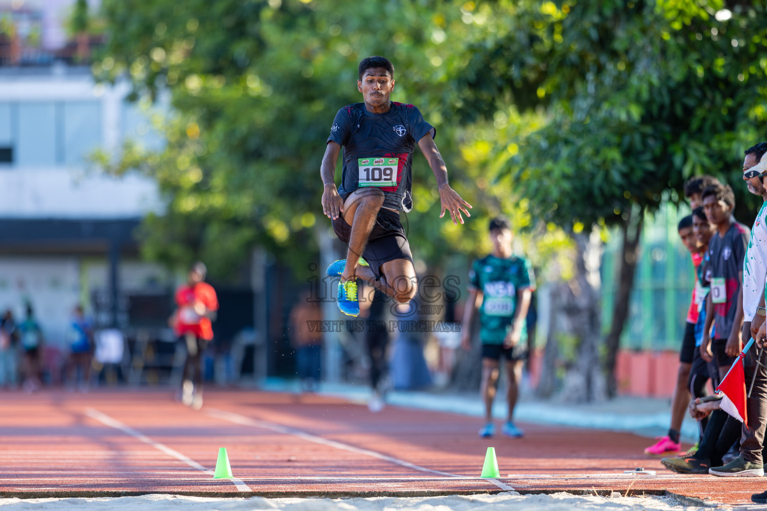 Day 1 of 12th Milo Association Championships was held in Ekuveni Track at Male', Maldives on Thursday, 24th April 2025.
Photos: Ismail Thoriq / images.mv