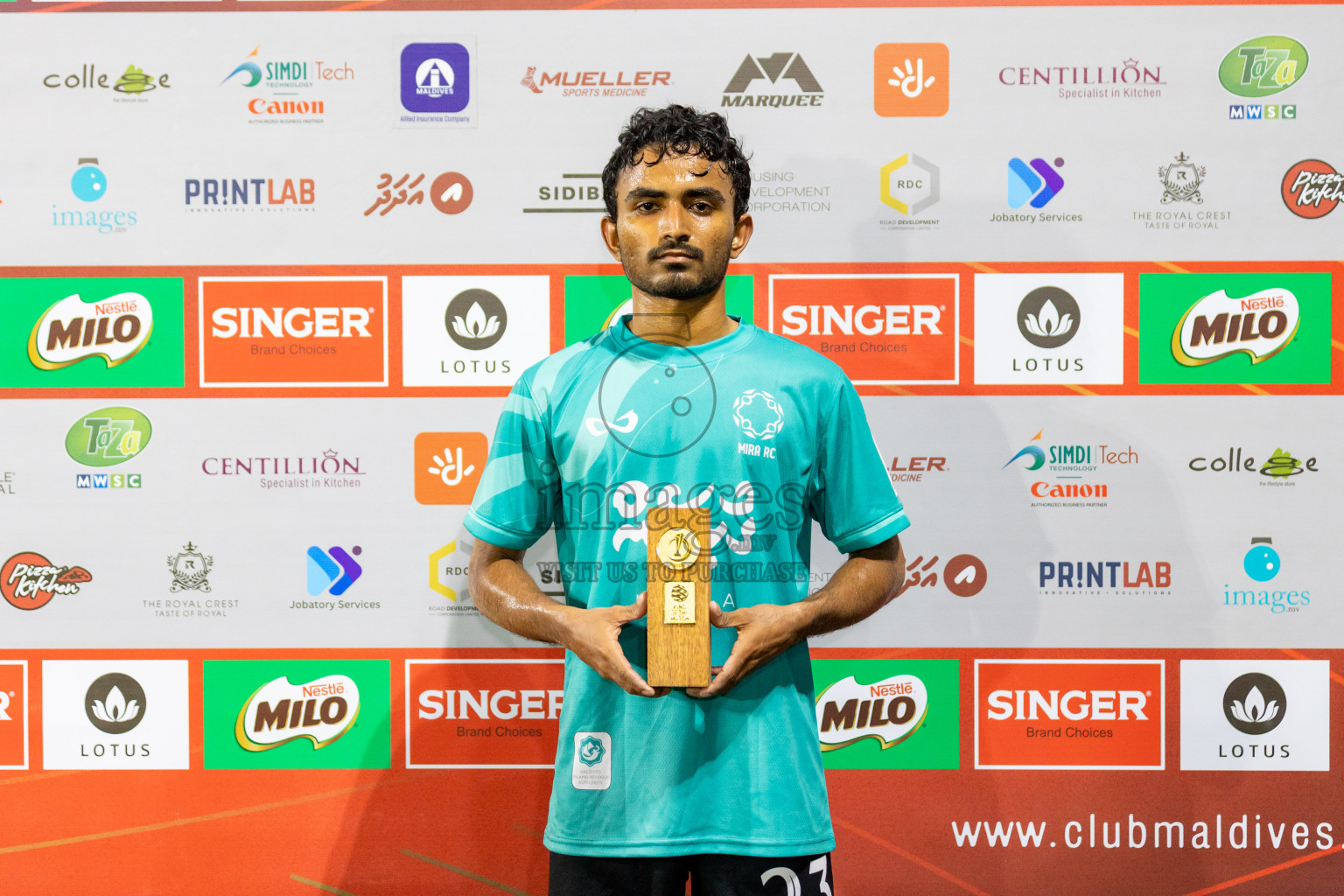 MIRA RC VS CLUB CVC in Club Maldives Classic 2024 held in Rehendi Futsal Ground, Hulhumale', Maldives on Sunday, 8th September 2024. 
Photos: Hassan Simah / images.mv