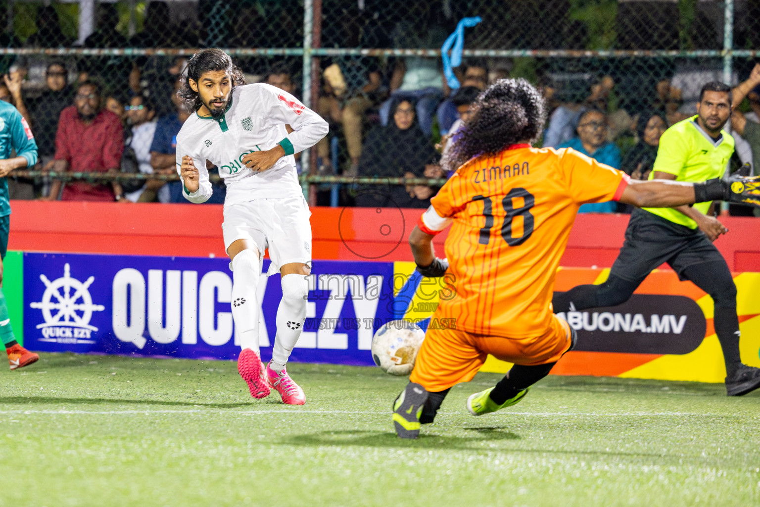 GA. Villingili VS Dhadimagu in zone round on Day 32 of Golden Futsal Challenge 2025 was held on Wednesday , 5th February 2025, in Hulhumale', Maldives. 
Photos: Hassan Simah / images.mv
