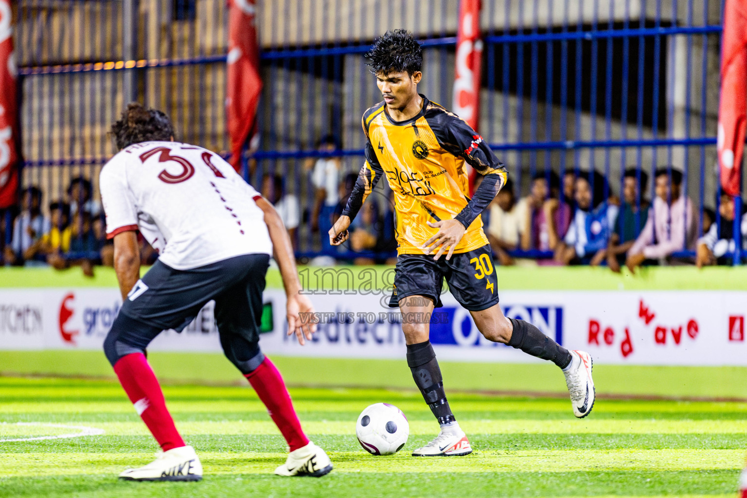 All Wolves vs FC Dhunthari in Day 2 of Eydhafushi Futsal Cup 2024 was held on Tuesday, 9th April 2024, in B Eydhafushi, Maldives Photos: Nausham Waheed / images.mv