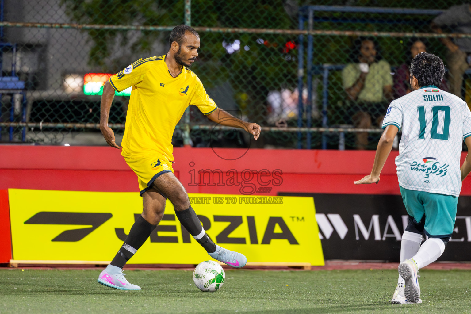 Dharumavantha vs The Hawks in Day 5 of Office League 2025 was held on Sunday, 20th April 2025 in Hulhumale', Maldives.
Photos: Ismail Thoriq / images.mv
