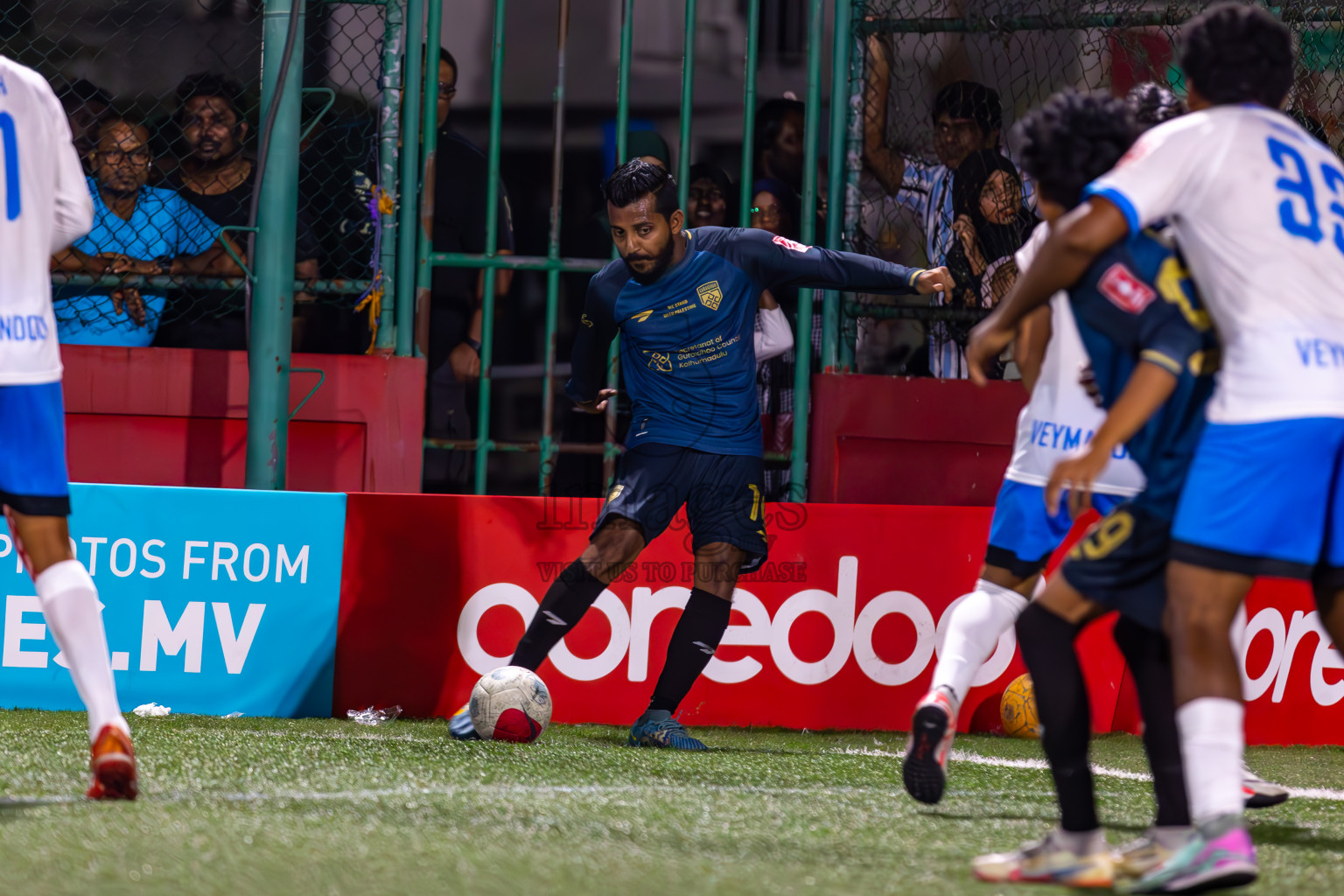 Th Guraidhoo vs Th Veymandoo in Day 15 of Golden Futsal Challenge 2024 was held on Monday, 29th January 2024, in Hulhumale', Maldives
Photos: Ismail Thoriq / images.mv