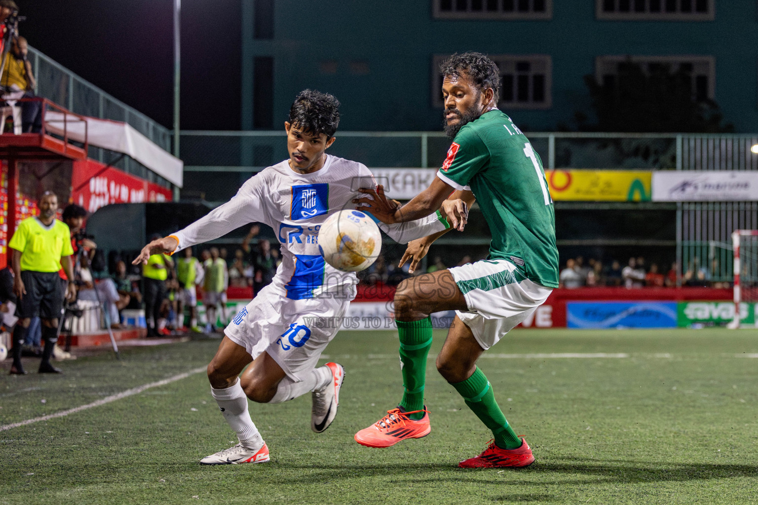 S Hithadhoo VS S MaradhooFeydhoo Atoll Round Semi-Final on Day 20 of Golden Futsal Challenge 2025 was held on Friday, 24 January 2025, in Hulhumale', Maldives. 
Photos: Hassan Simah / images.mv